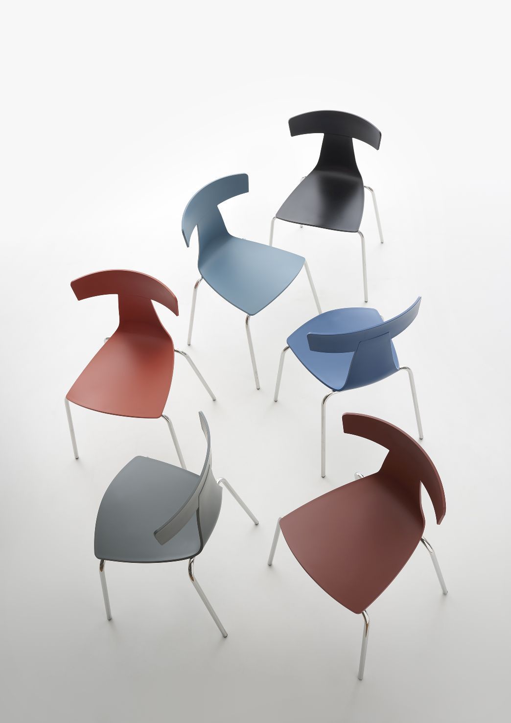 Remo Plastic Chair Plank plastic chair