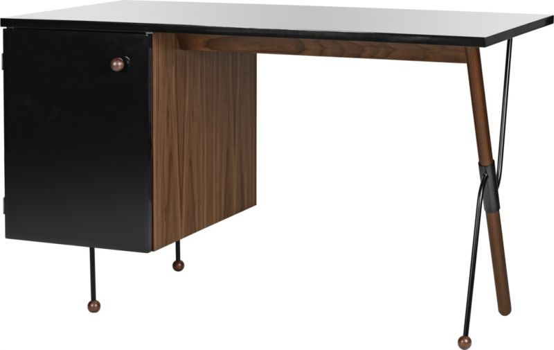 62 Desk Desk Gubi