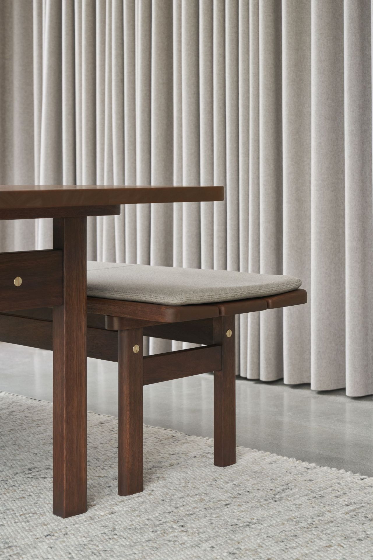 Asserbo Series Table Dark Oiled Eucalyptus Carl Hansen & Søn