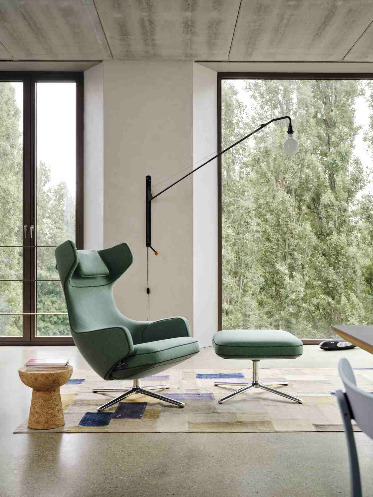 Grand Repos Armchair + Ottoman Vitra Polished Nubia Ivory / Pearl