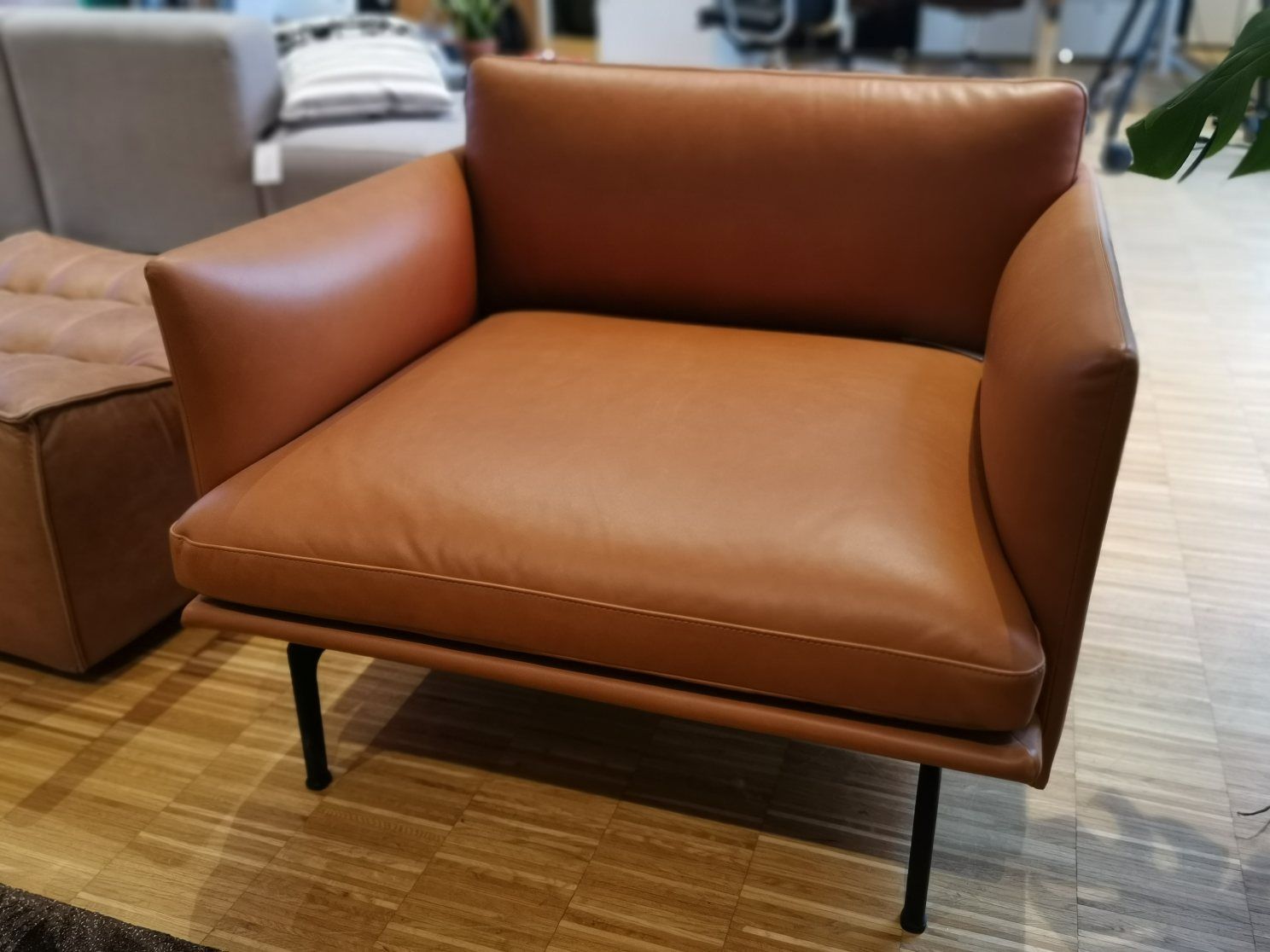 Muuto outline chaise lounge 2025