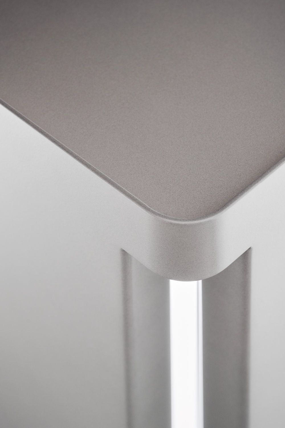Ambito Side table Tola Dolza side table