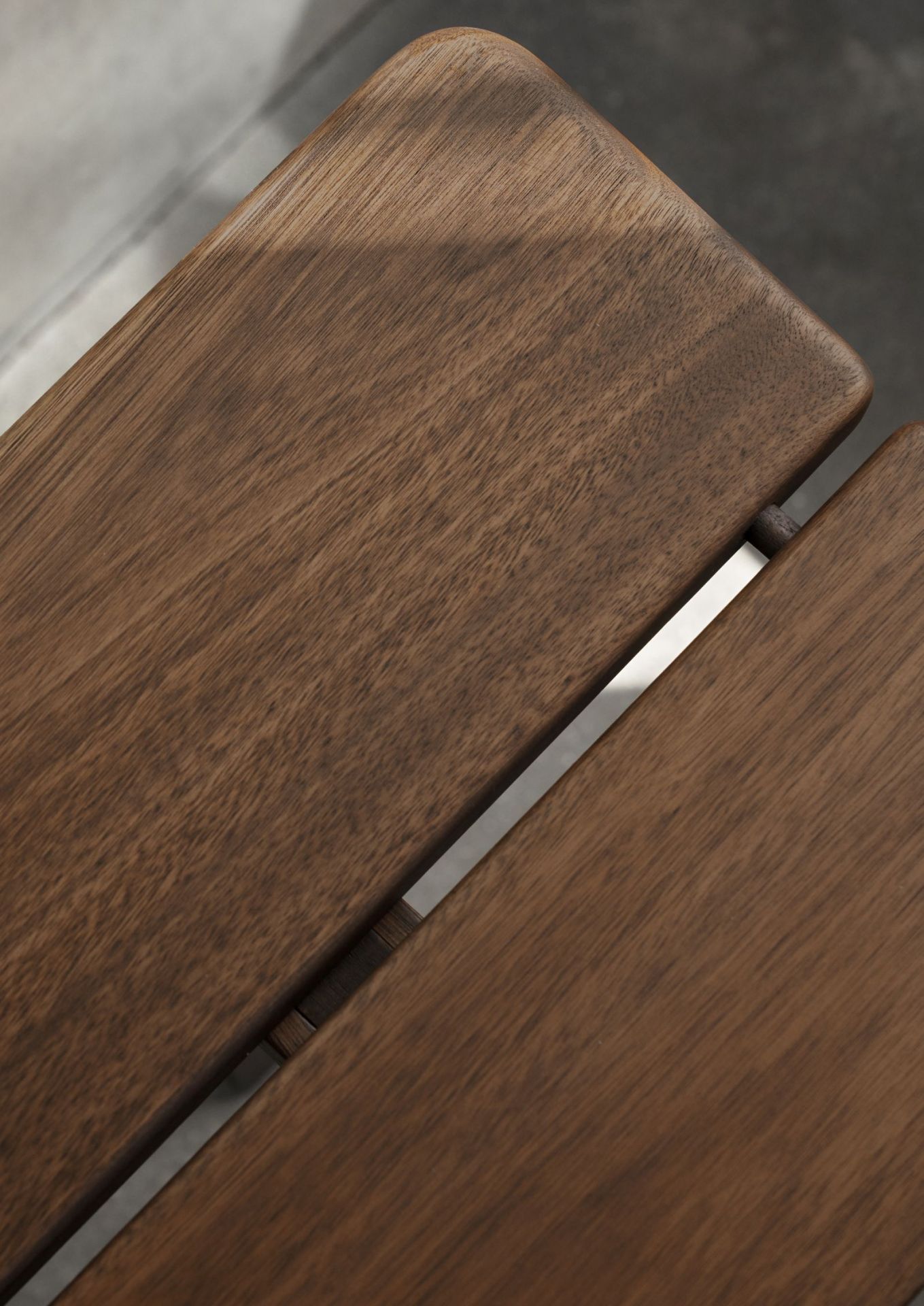 Asserbo Series Table Dark Oiled Eucalyptus Carl Hansen & Søn