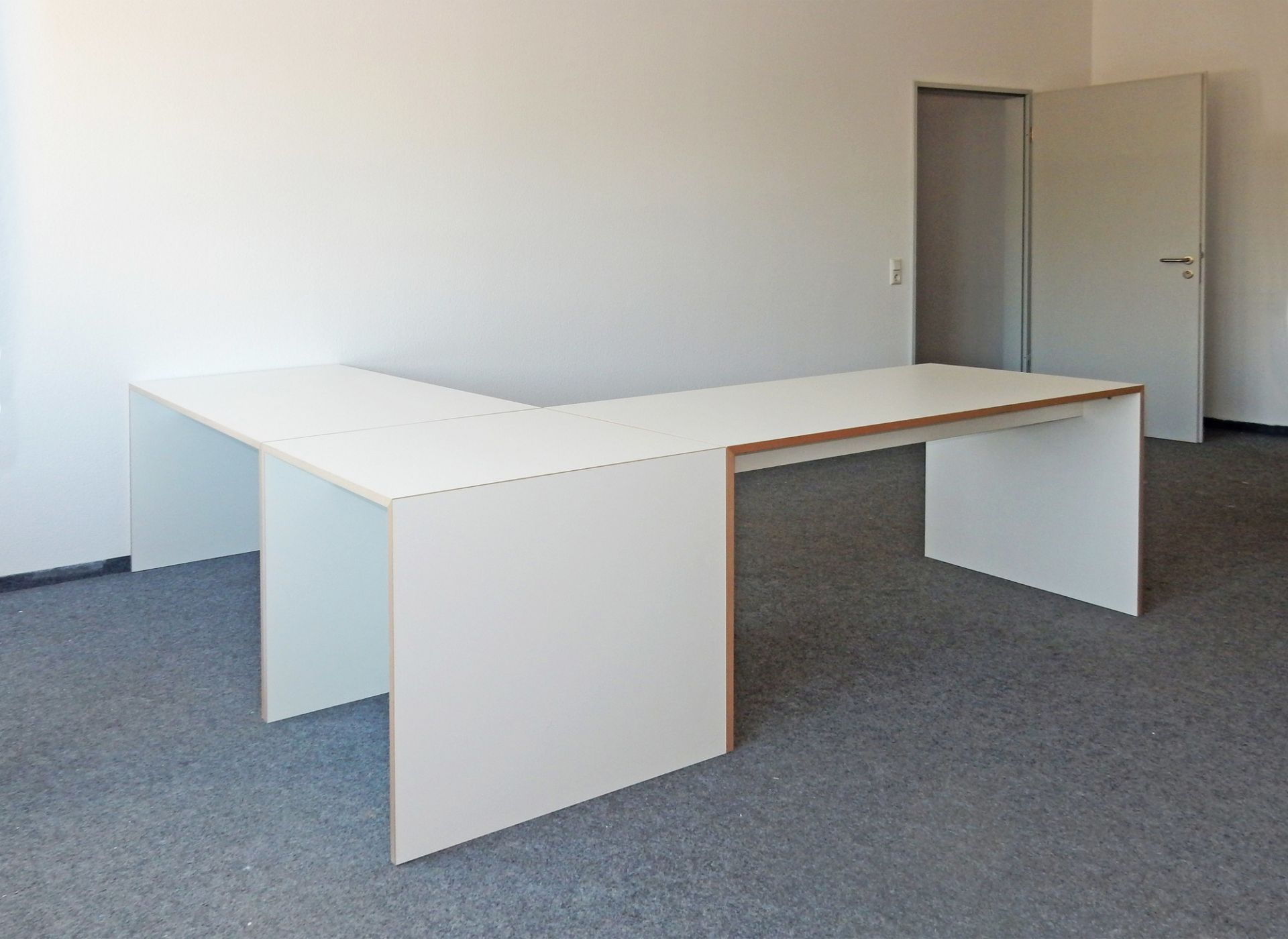 Freistell table small Tojo