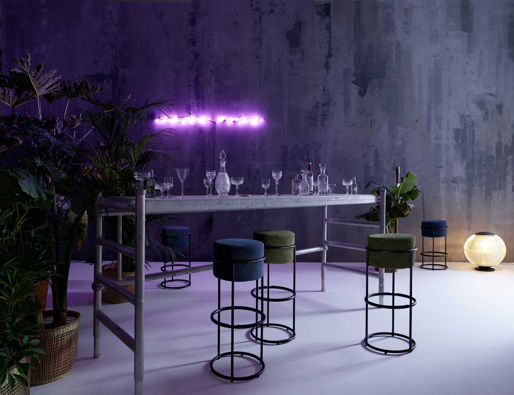 Drop Bar Stool Cor