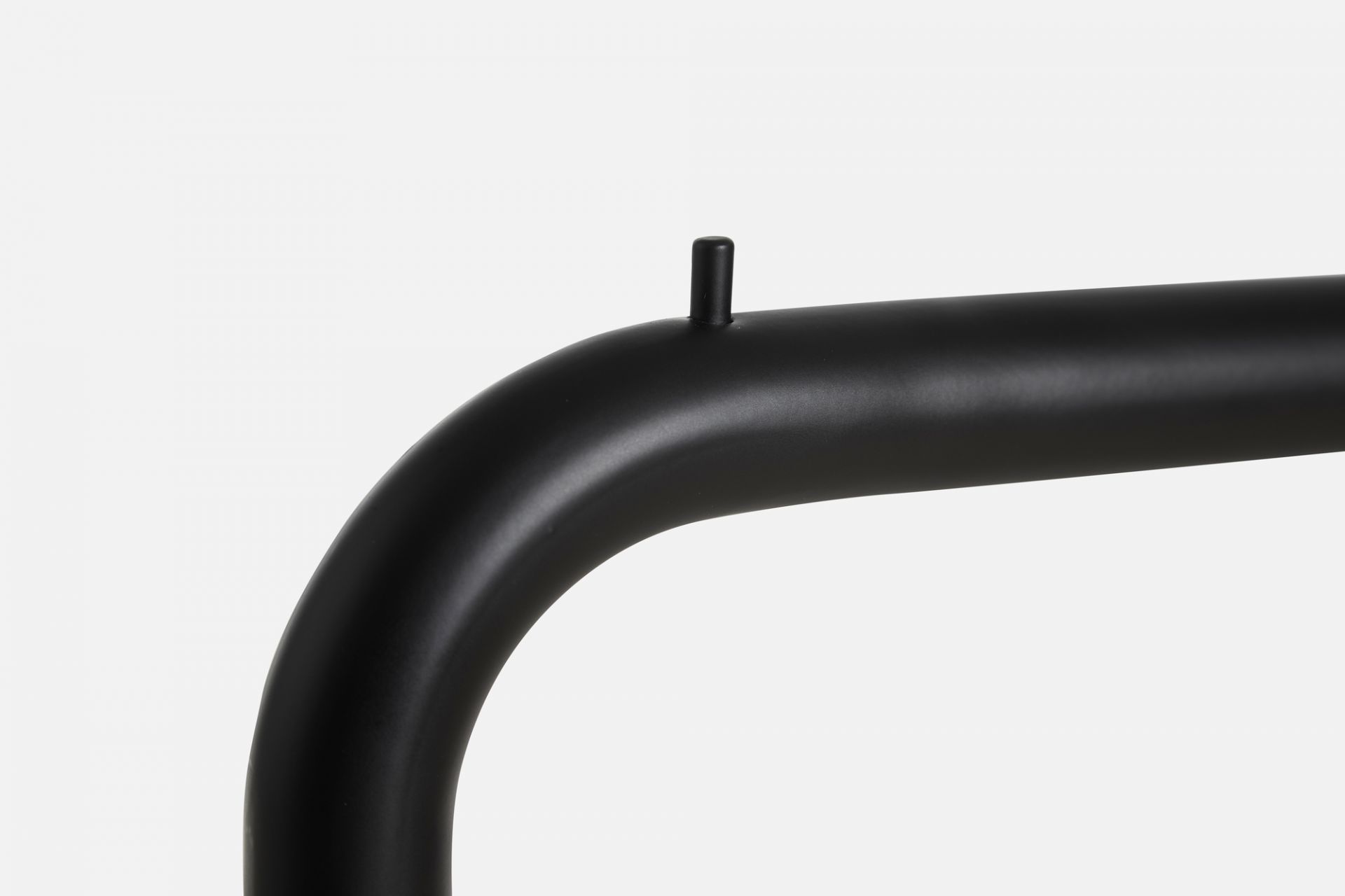 O&O Clothing Rack Black Painted Metal Small Woud