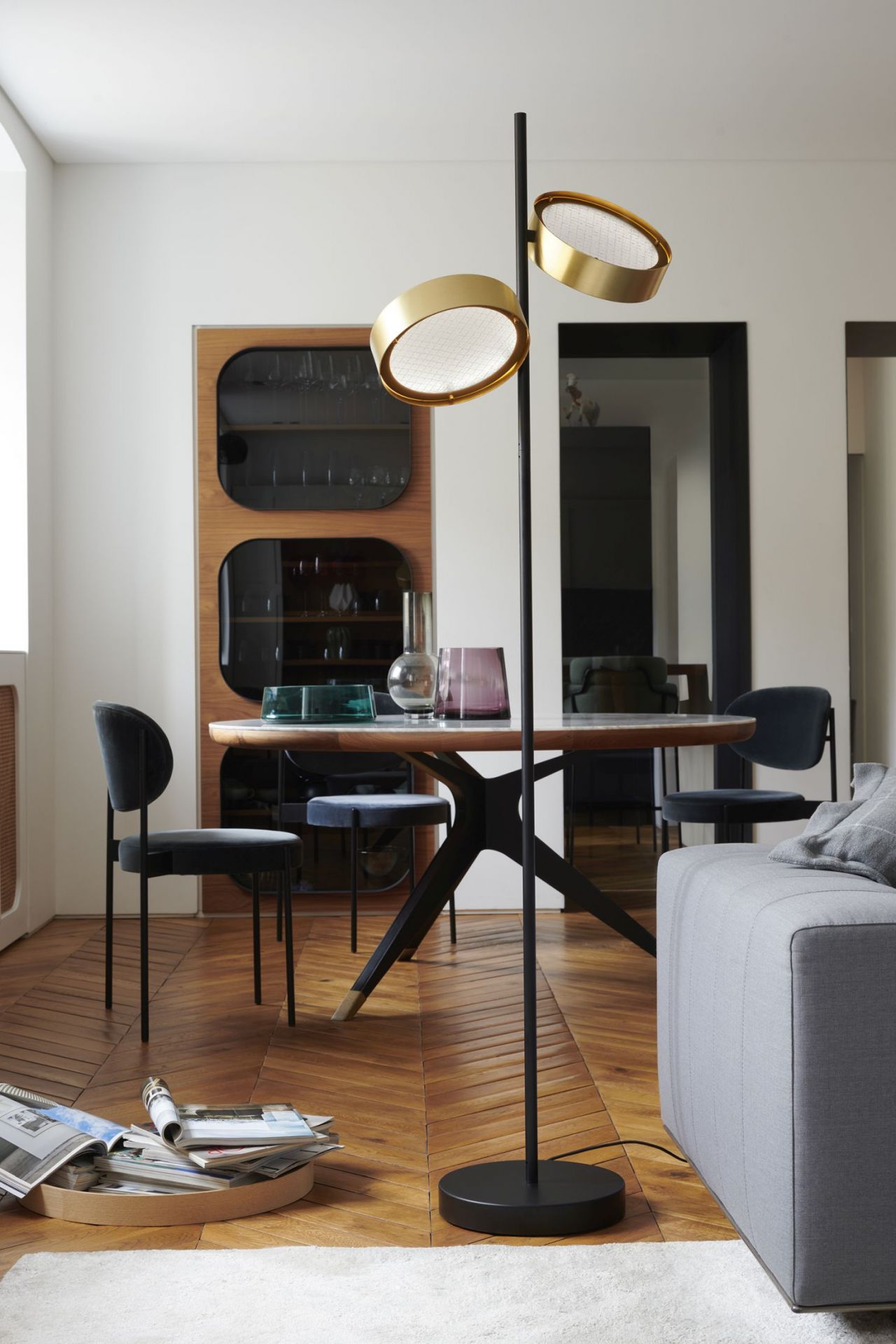 Berlin 323 floor lamp Oluce