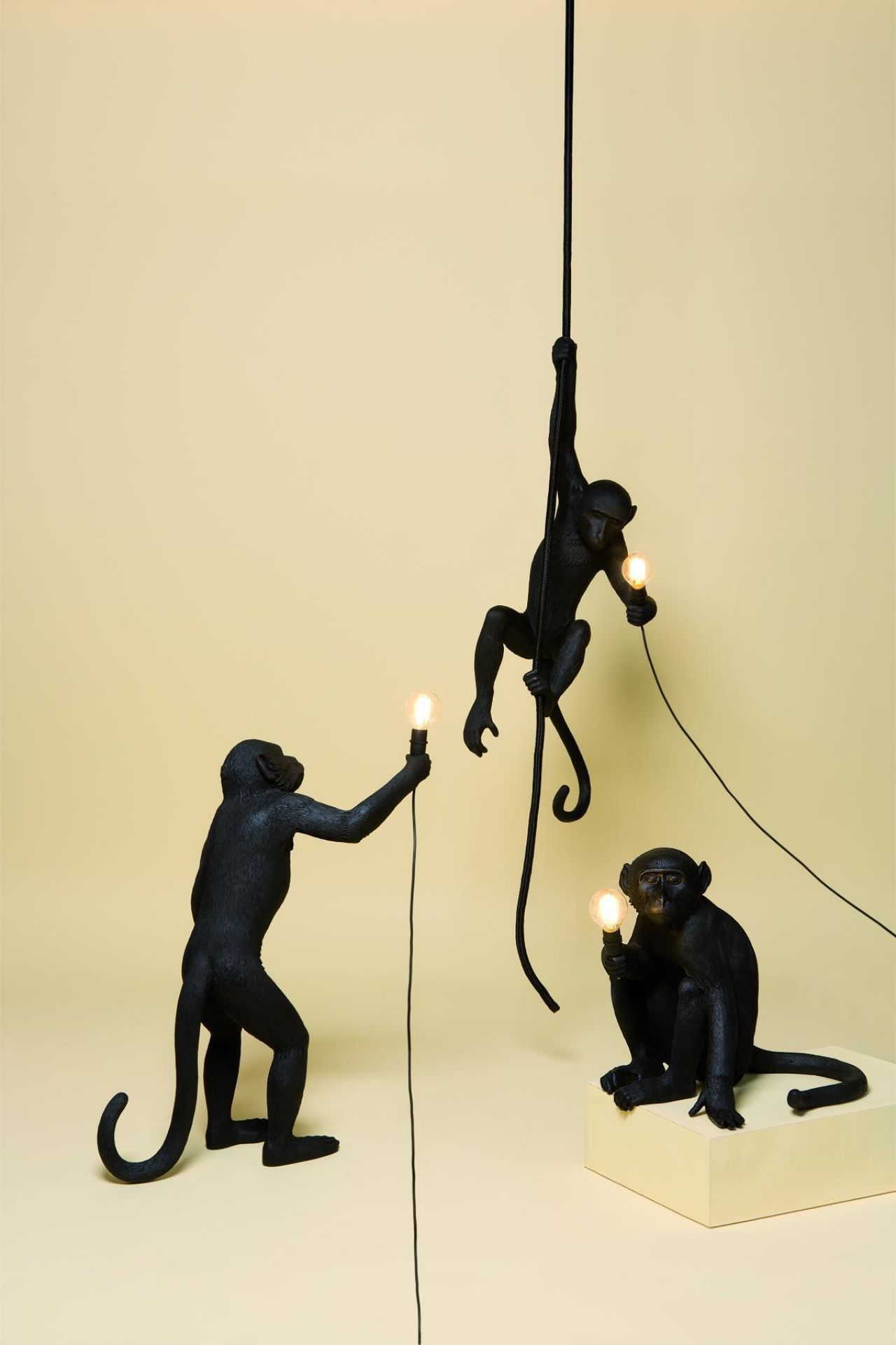 Monkey sitting Indoor / Outdoor table lamp black Seletti