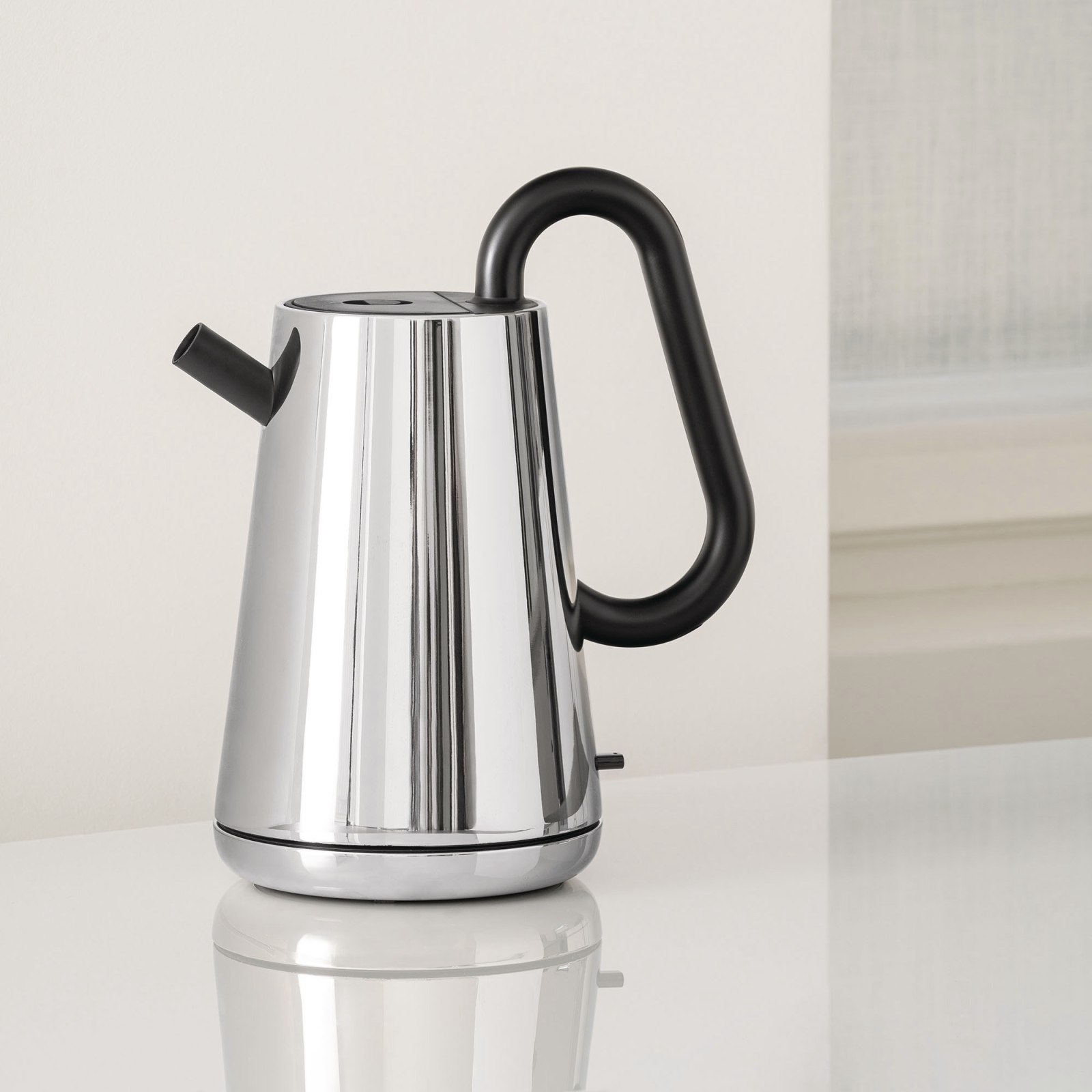 NE01 B Toru Electric kettle Alessi