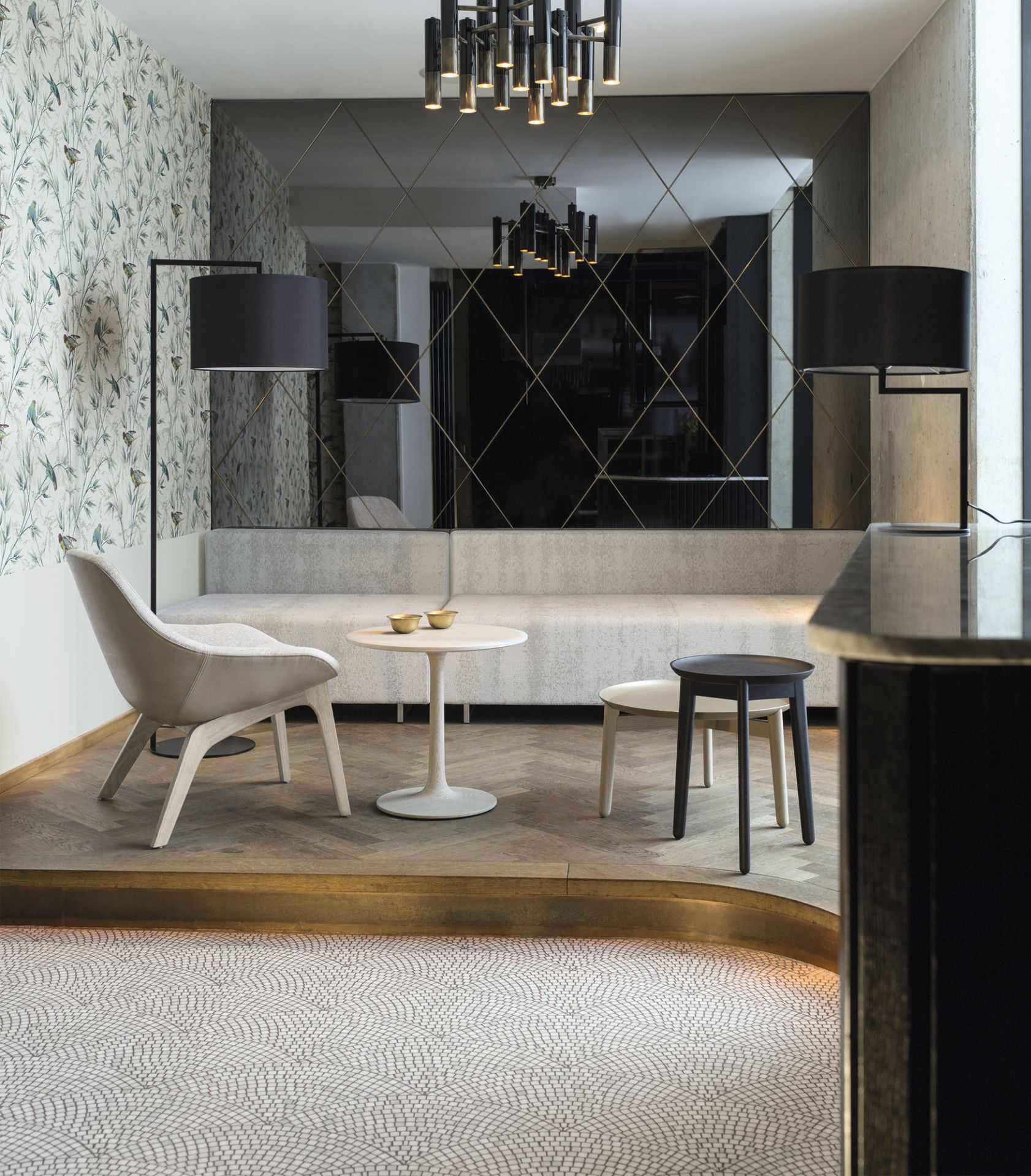 Read Noon floor lamp Zeitraum