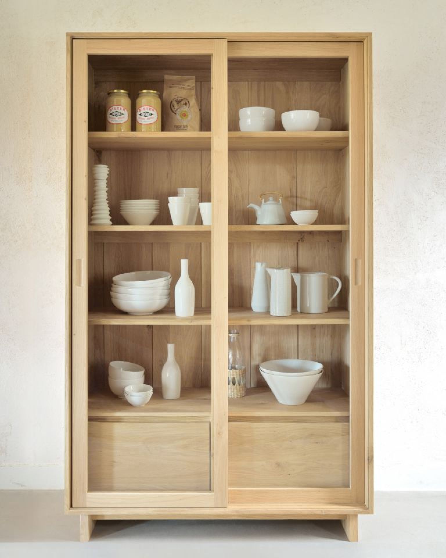 Wave storage cupboard Oak Ethnicraft