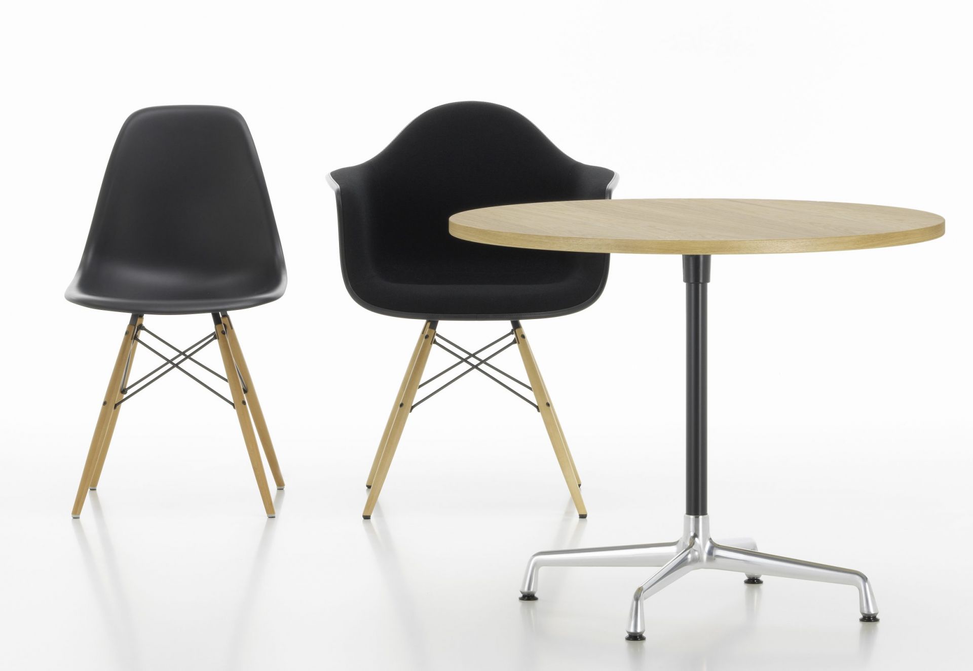 Eames Contract Table round Ø70 cm Vitra
