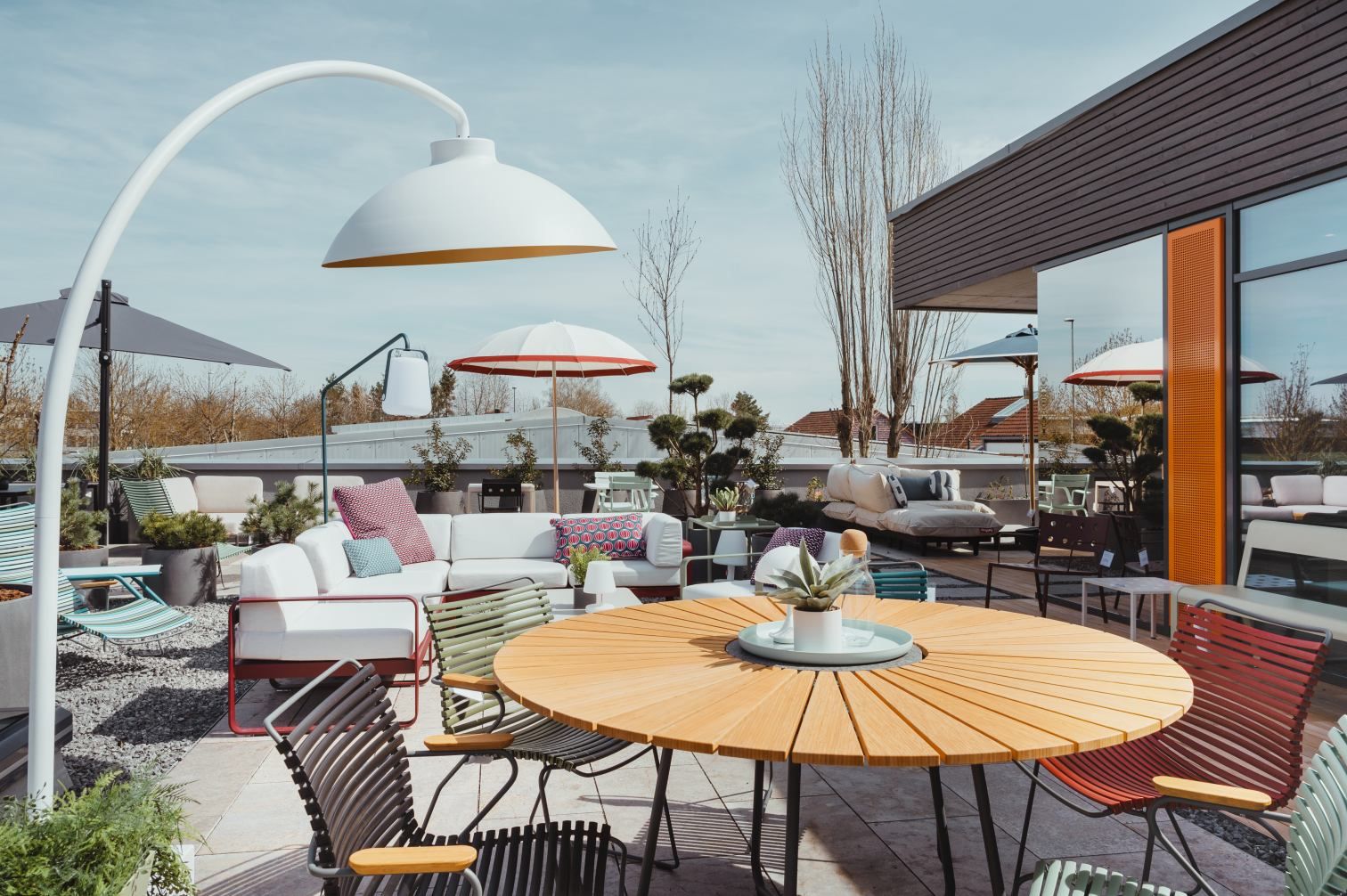 Circle Outdoor Table Houe