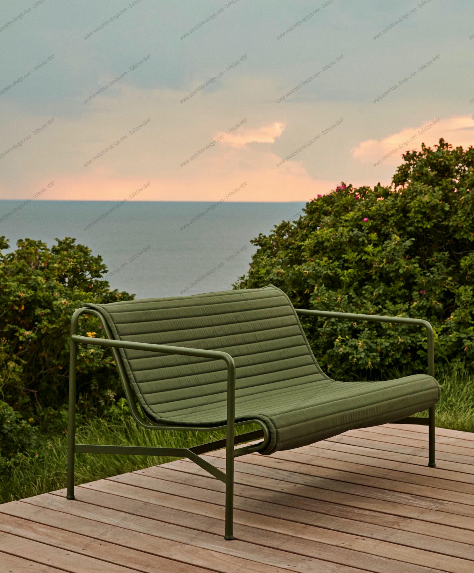 hay chaise lounge