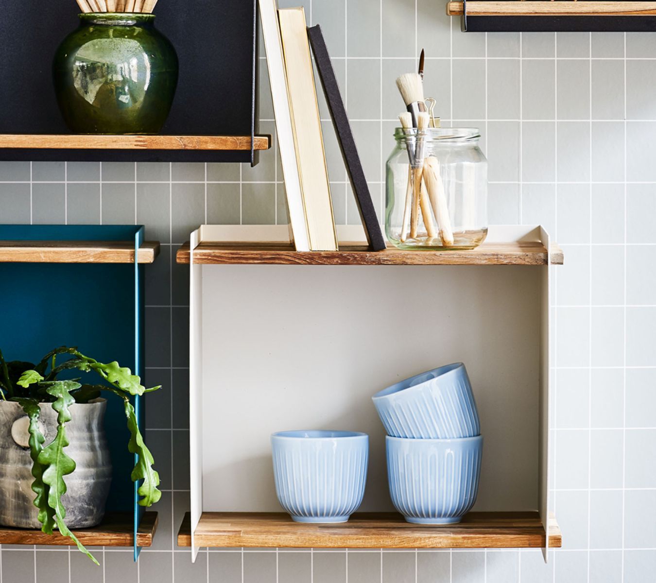 Box Wall (incl. wall bracket) Cane-Line
