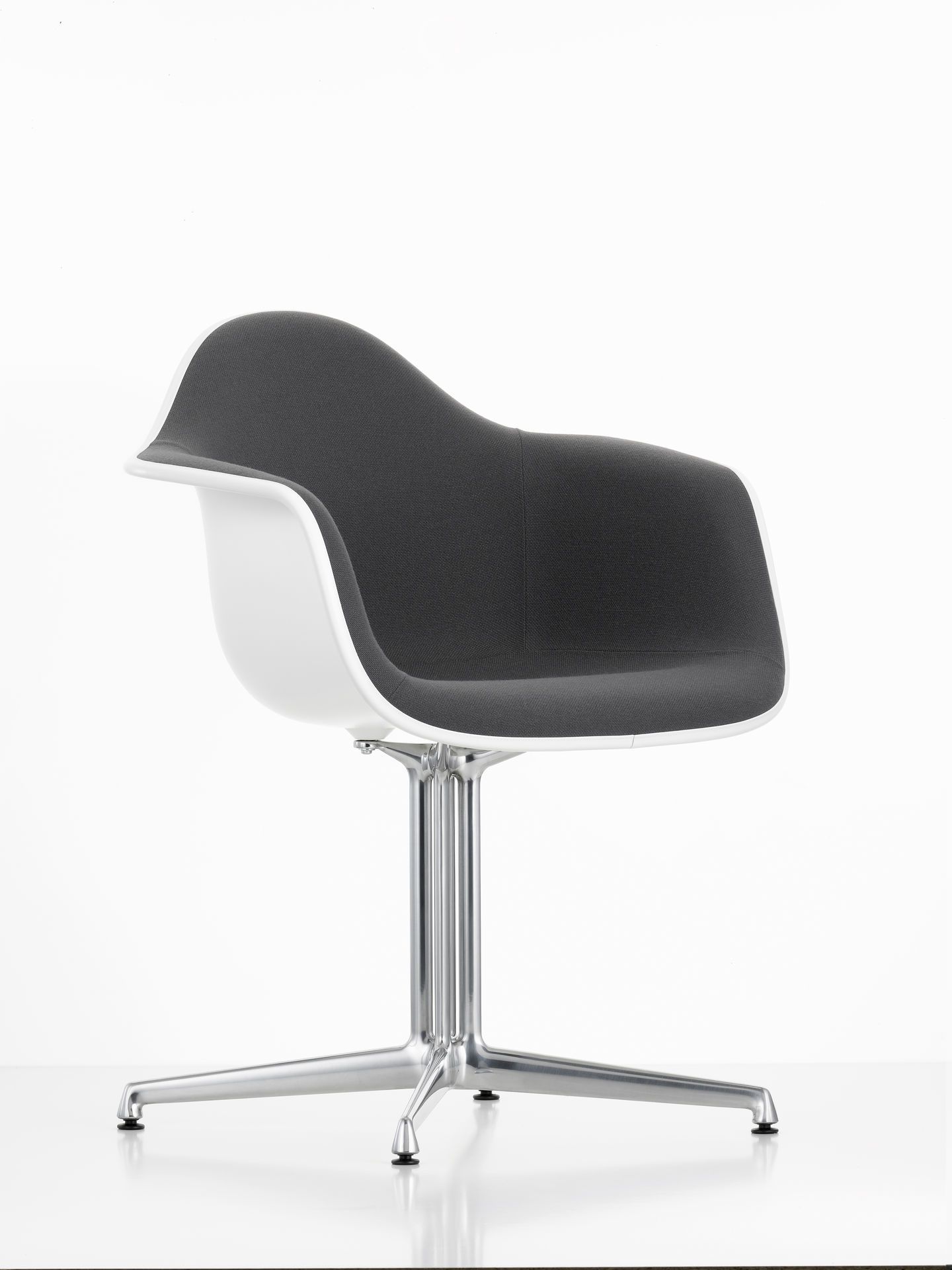 Eames Plastic Arm Chair DAL Chair Fully upholstered Vitra