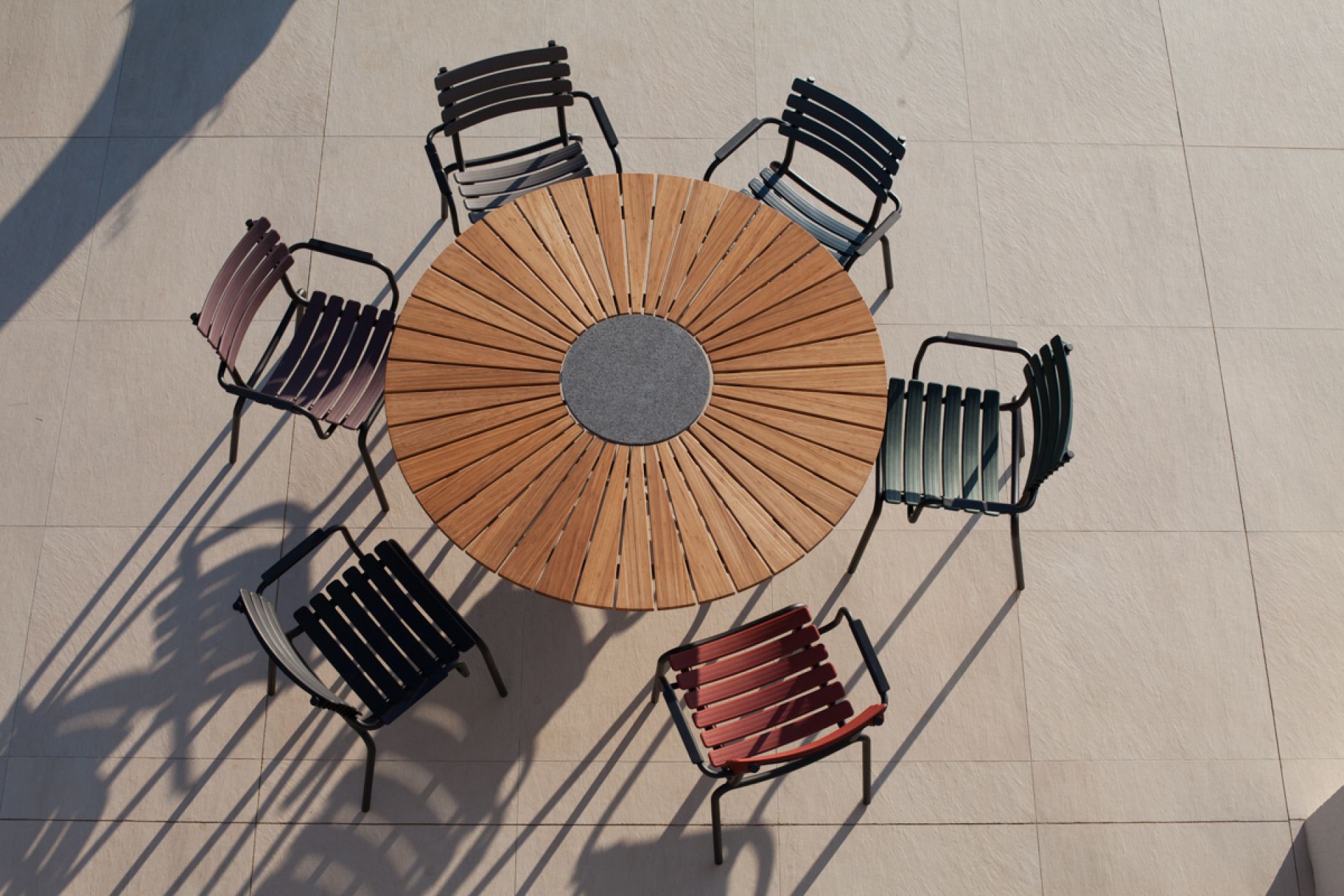 Circle Outdoor Table Houe