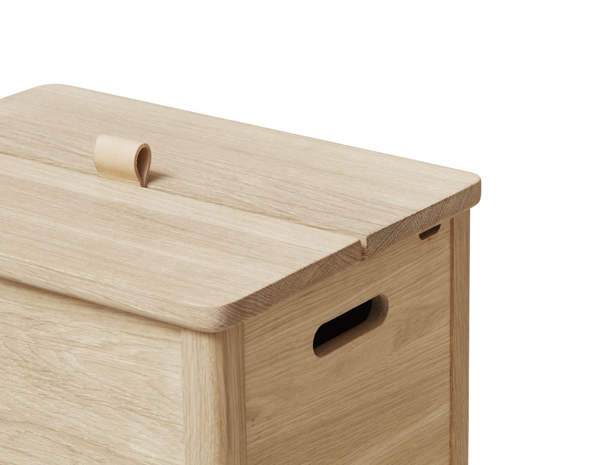 A Line Laundry Box Oak white oiled Form & Refine