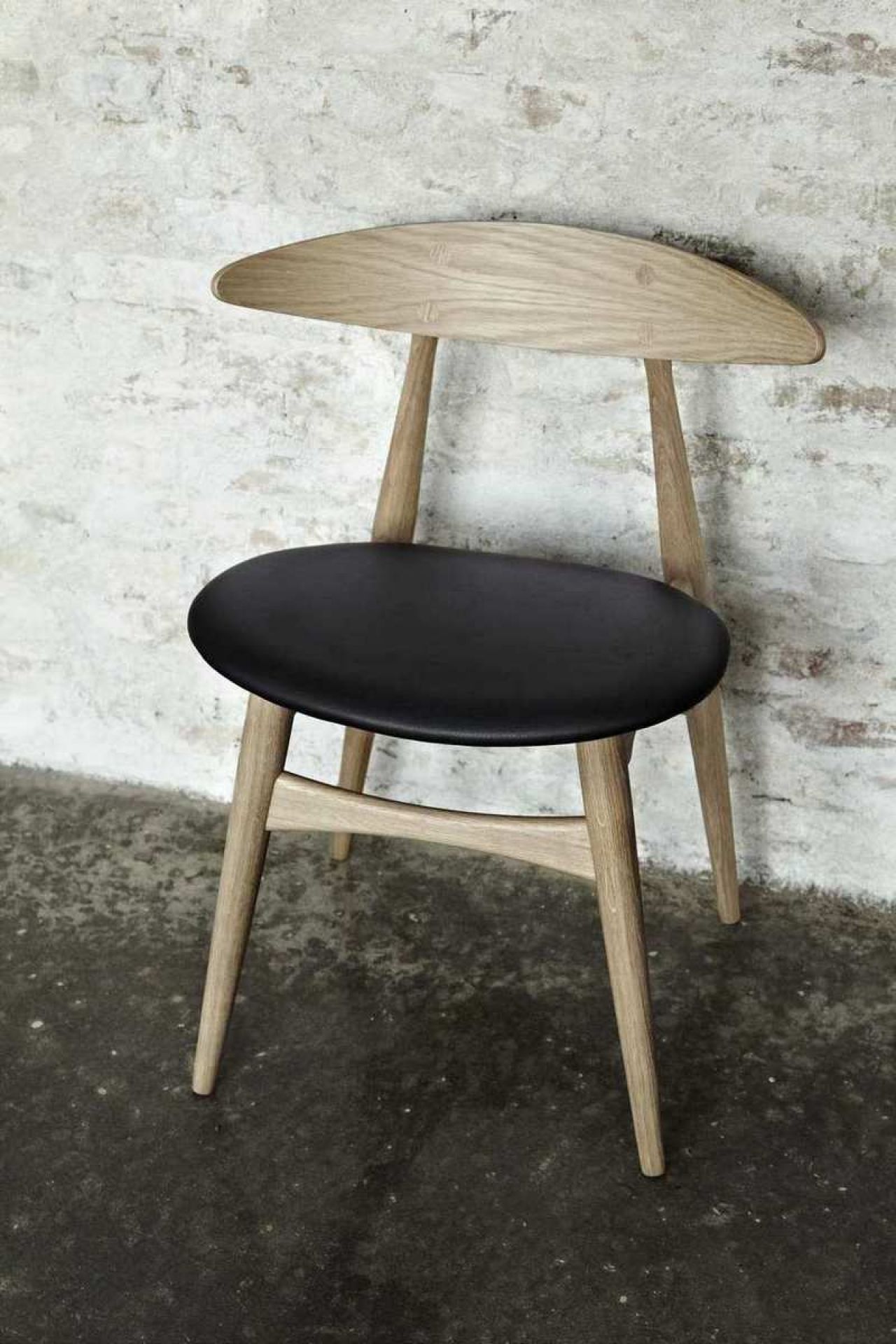 CH33P Chair upholstered Carl Hansen & Søn