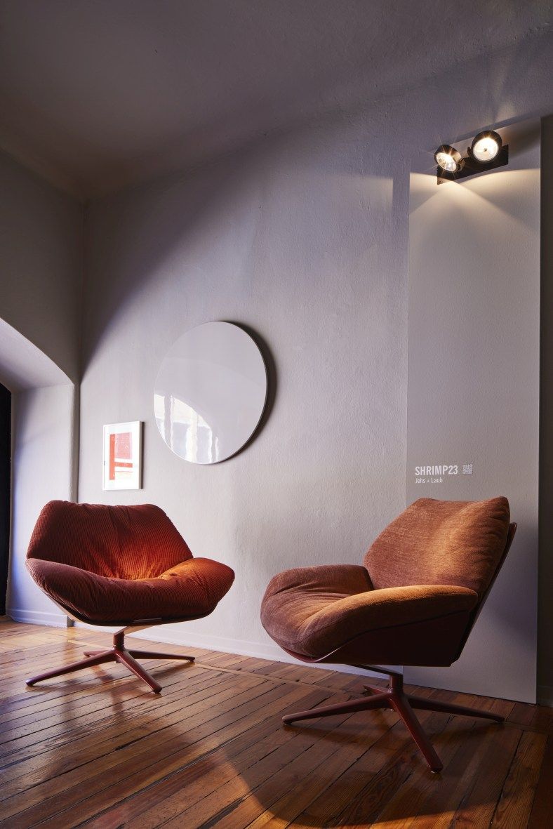 Shrimp 23 Cocktail Chair Swivel Cor