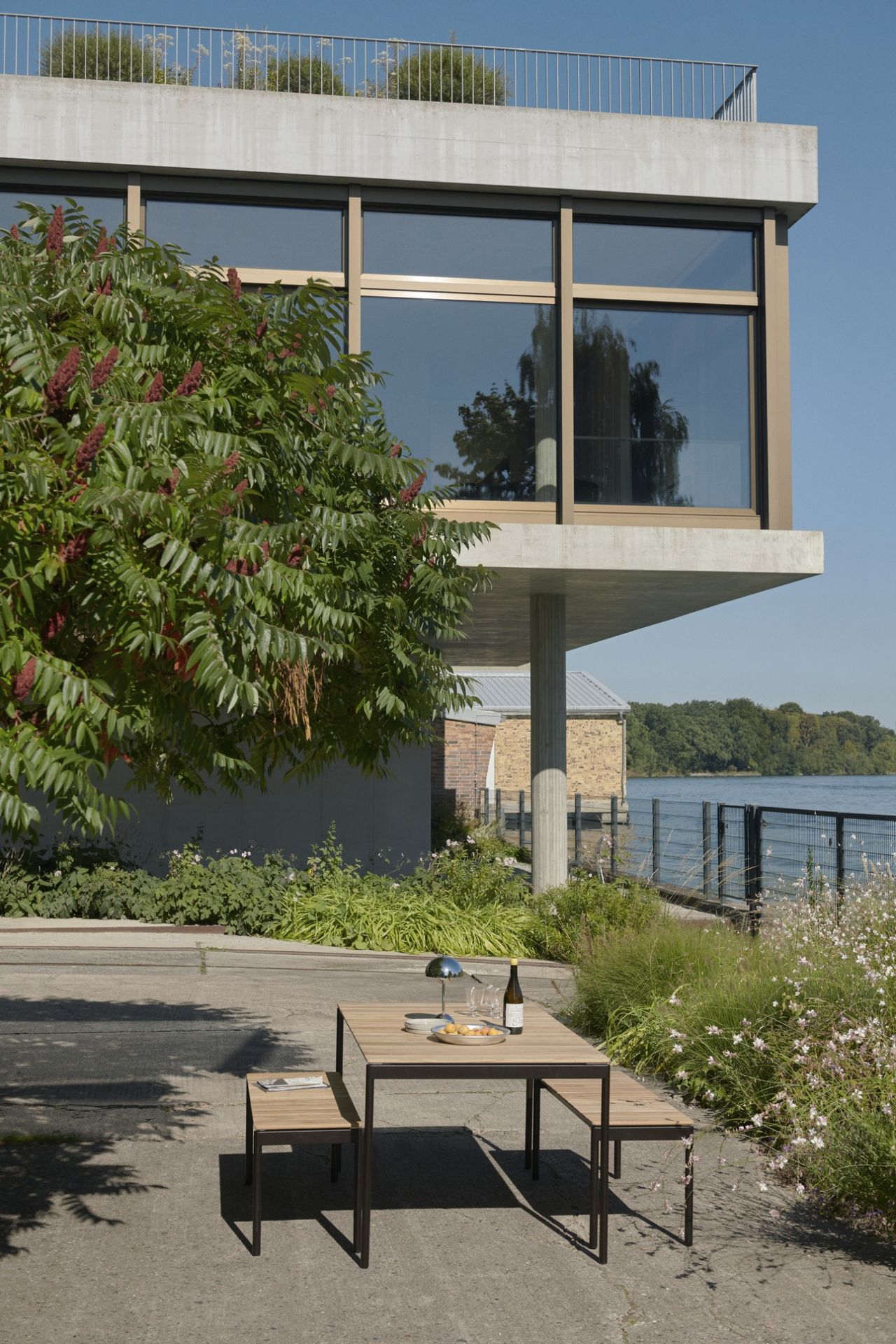 Ville AV27 Outdoor Bench Bench AndTradition