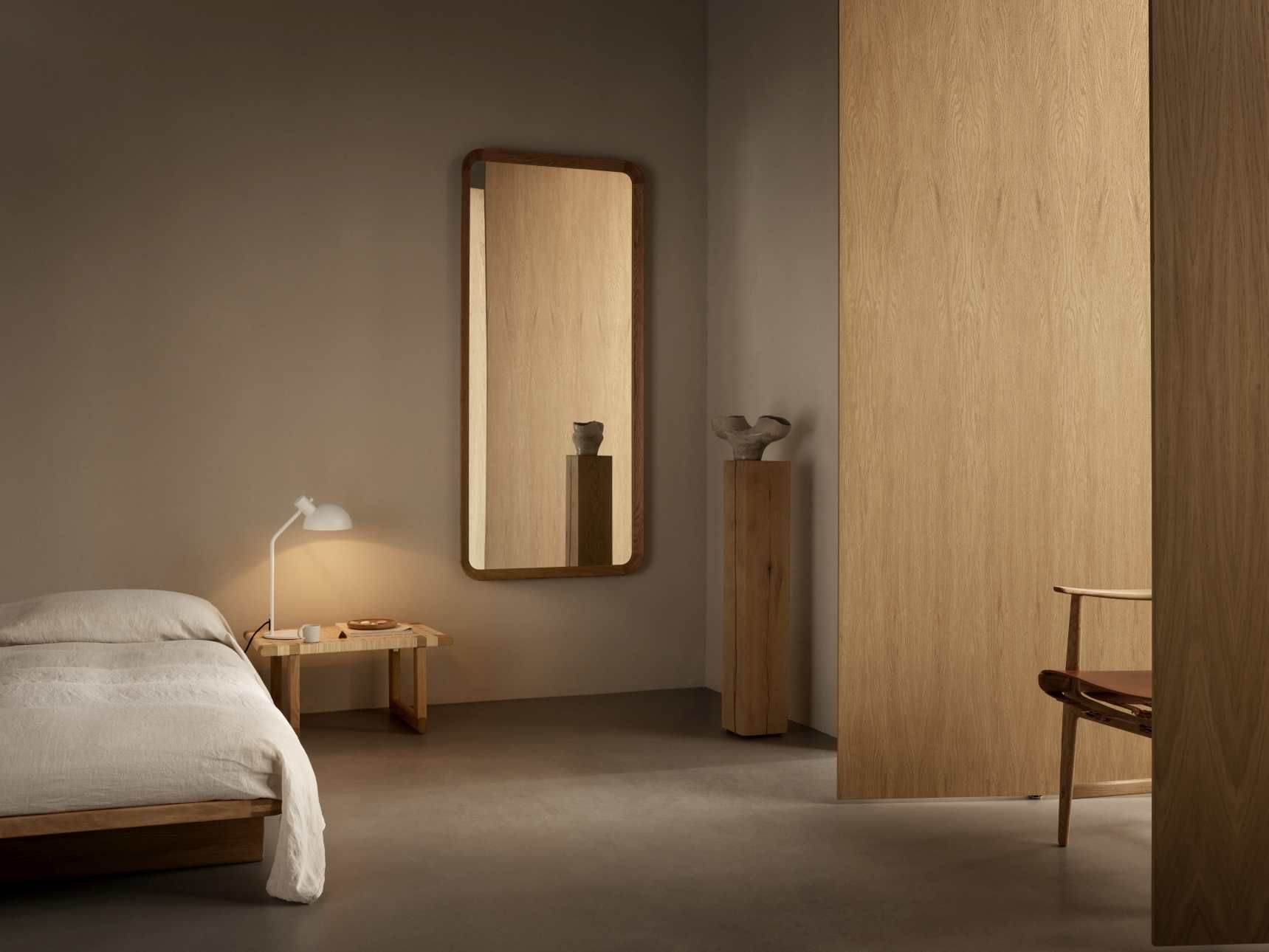 VLA62 Radio House Mirror Mirror Carl Hansen & Søn