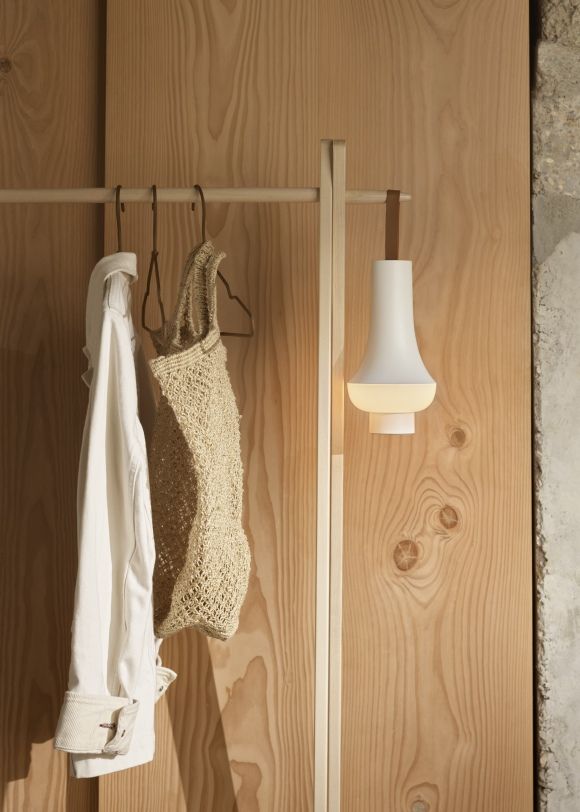Tomoshi Portable rechargeable lamp / table lamp Louis Poulsen