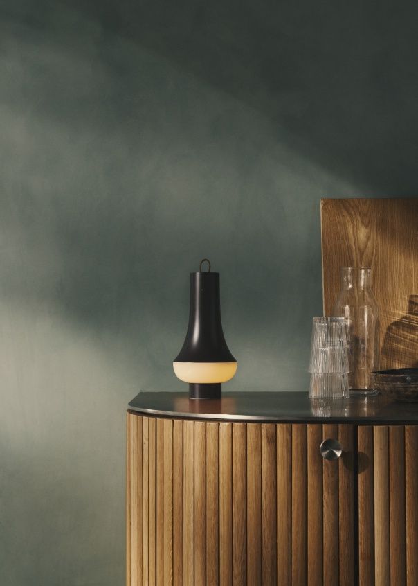 Tomoshi Portable rechargeable lamp / table lamp Louis Poulsen