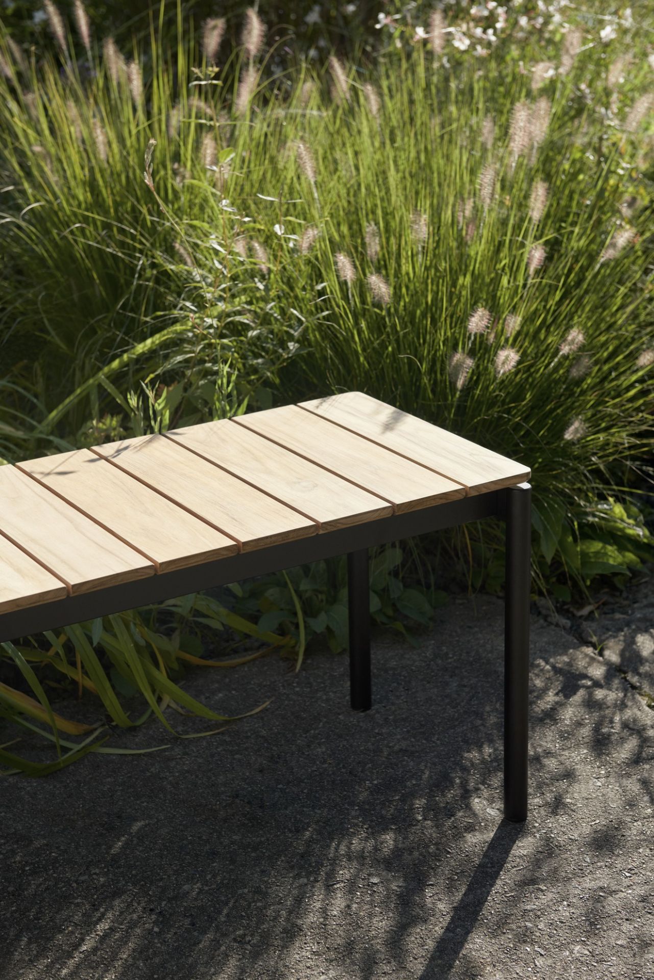 Ville AV28 Outdoor Bench Bench AndTradition
