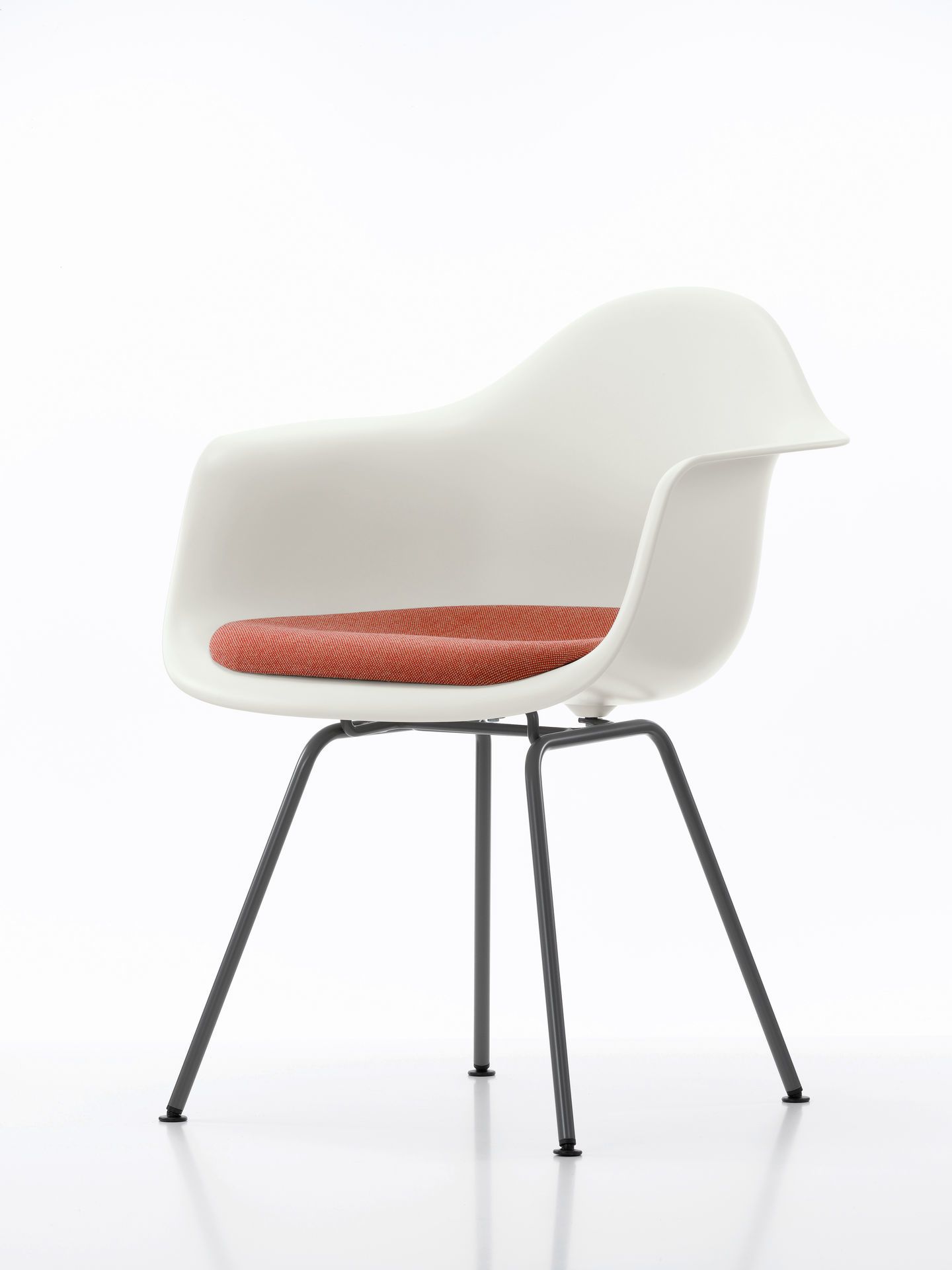 Eames Plastic Arm Chair DAX with seat cushion Vitra