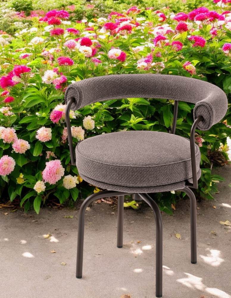 7 Fauteuil Tournant swivel armchair Outdoor Cassina