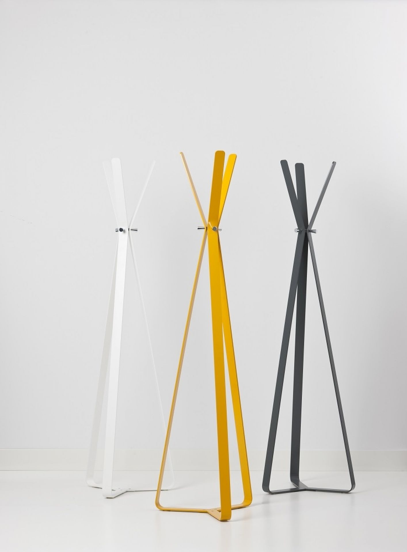 Bend Coat stand Cascando