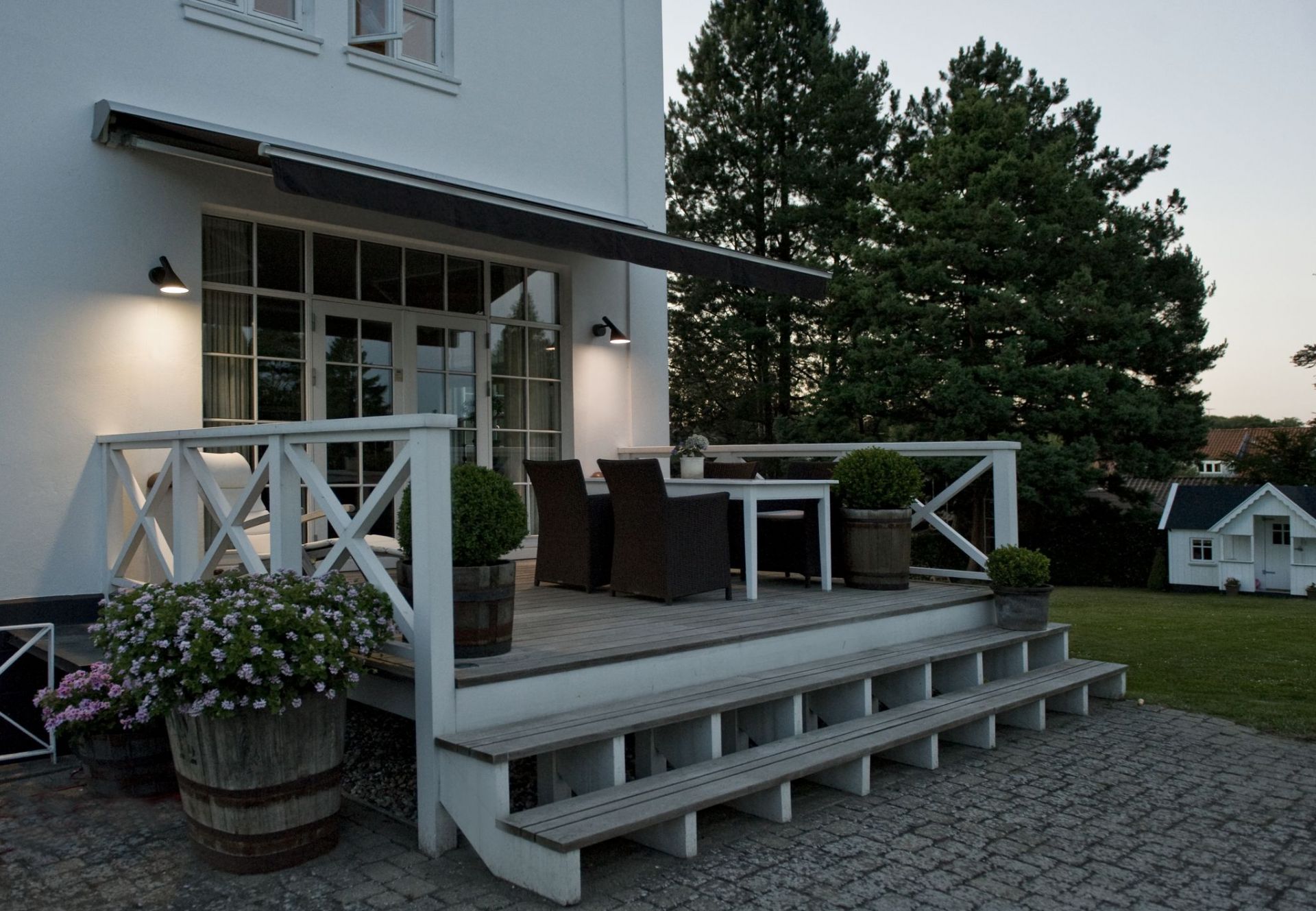 AJ 50 Outdoor Wall Light Louis Poulsen