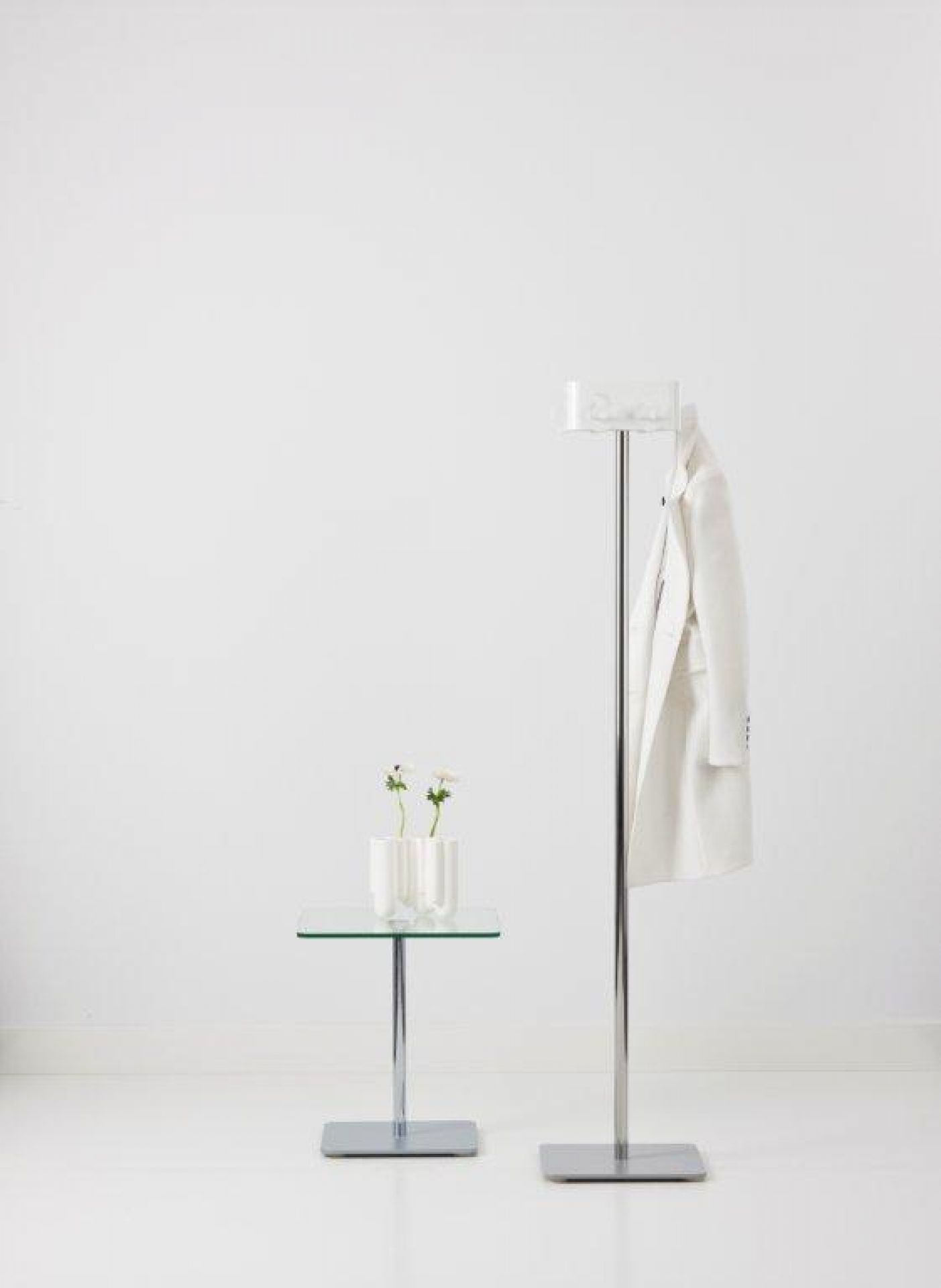 Flow Square clothes stand Cascando