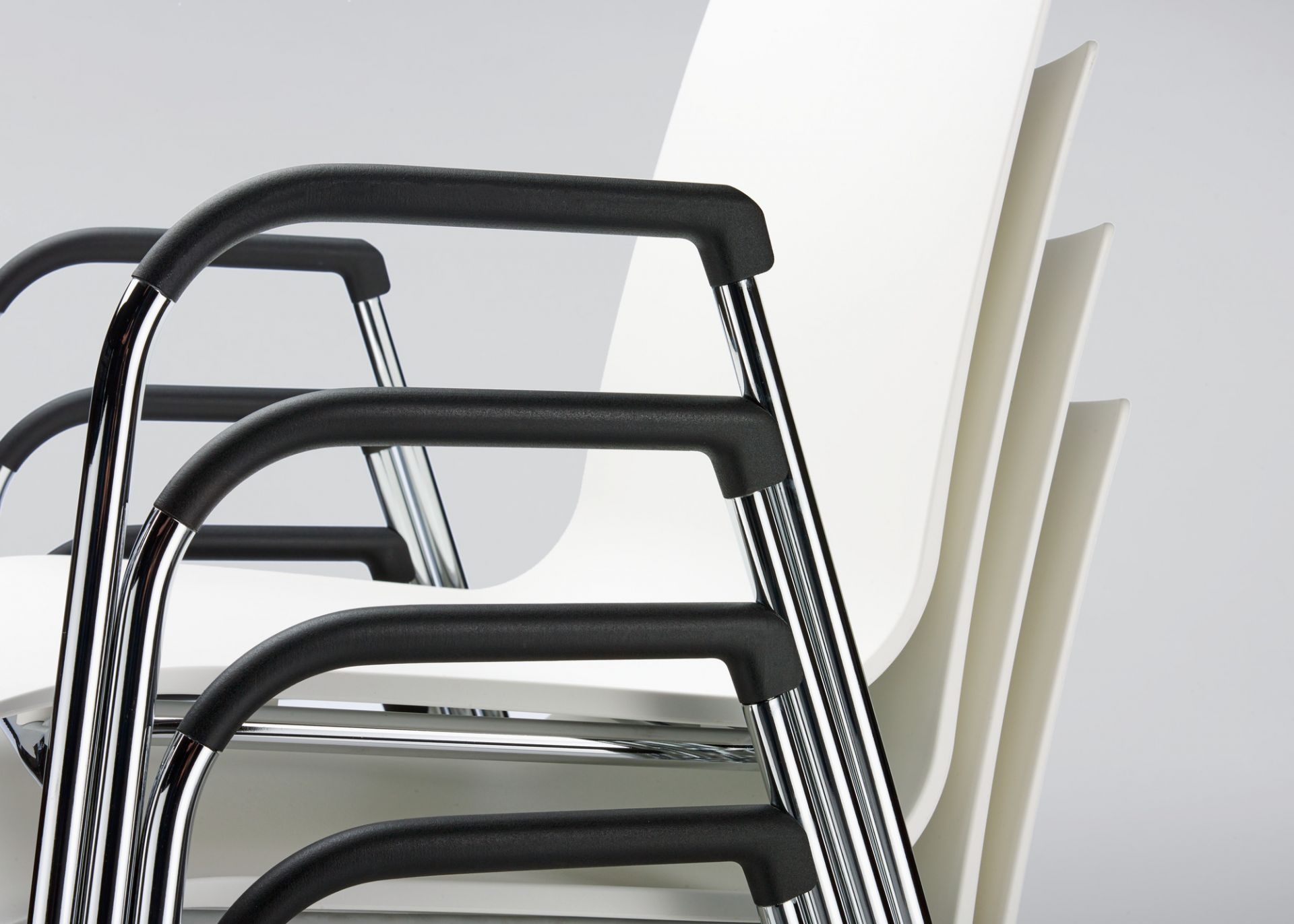 S 260 F Chair with Armrest Thonet