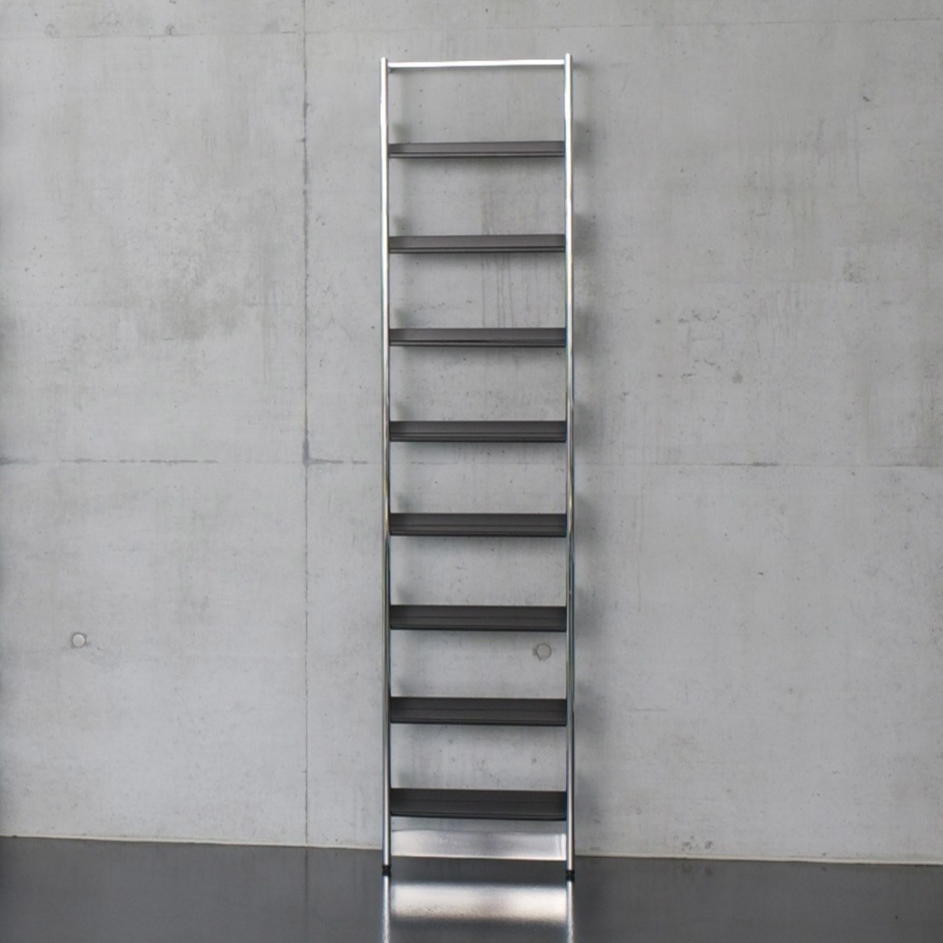 Pool 183 CD Rack Mox