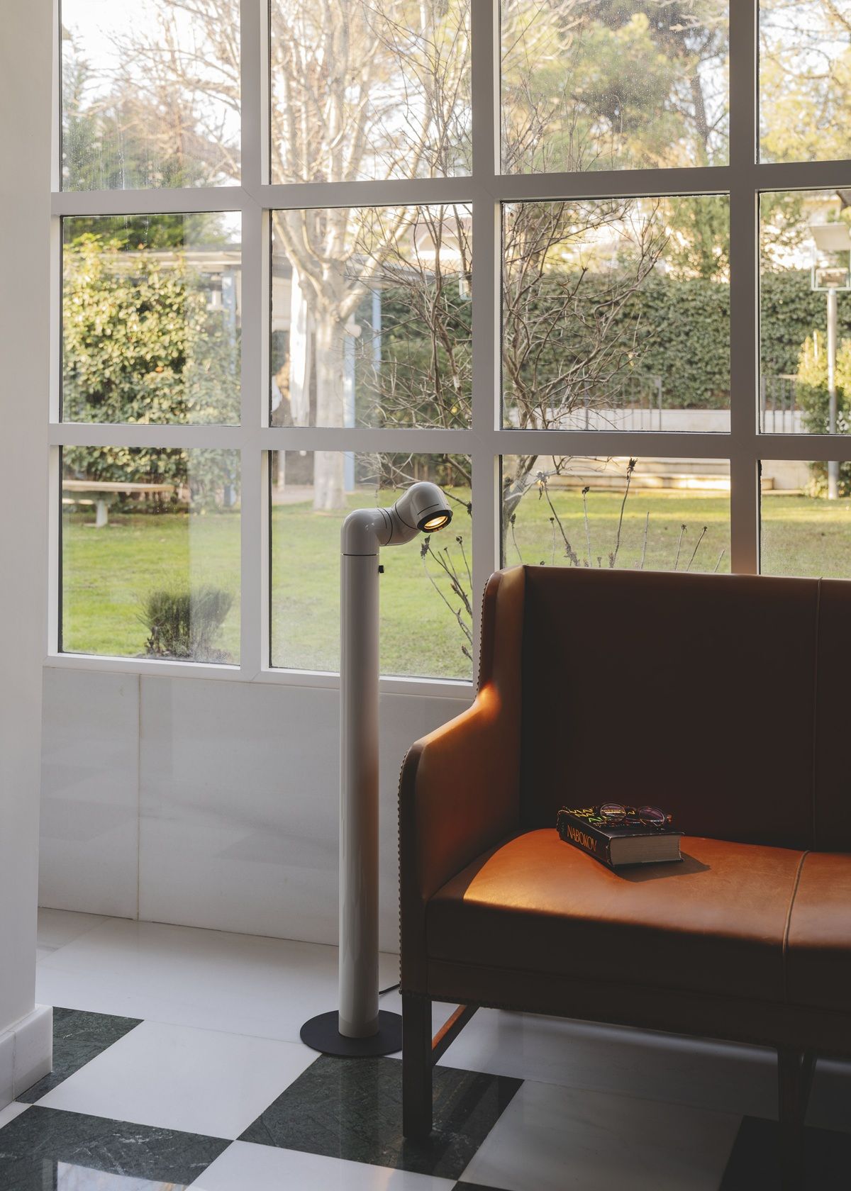 Tatu Alta Floor Lamp by Santa & Cole
