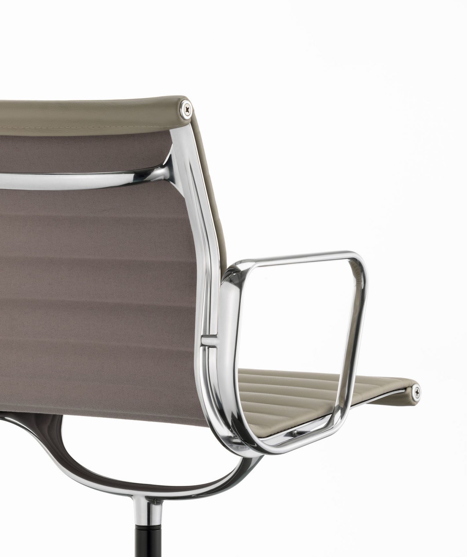 Aluminum Chair EA 104 / EA104 Chair Vitra