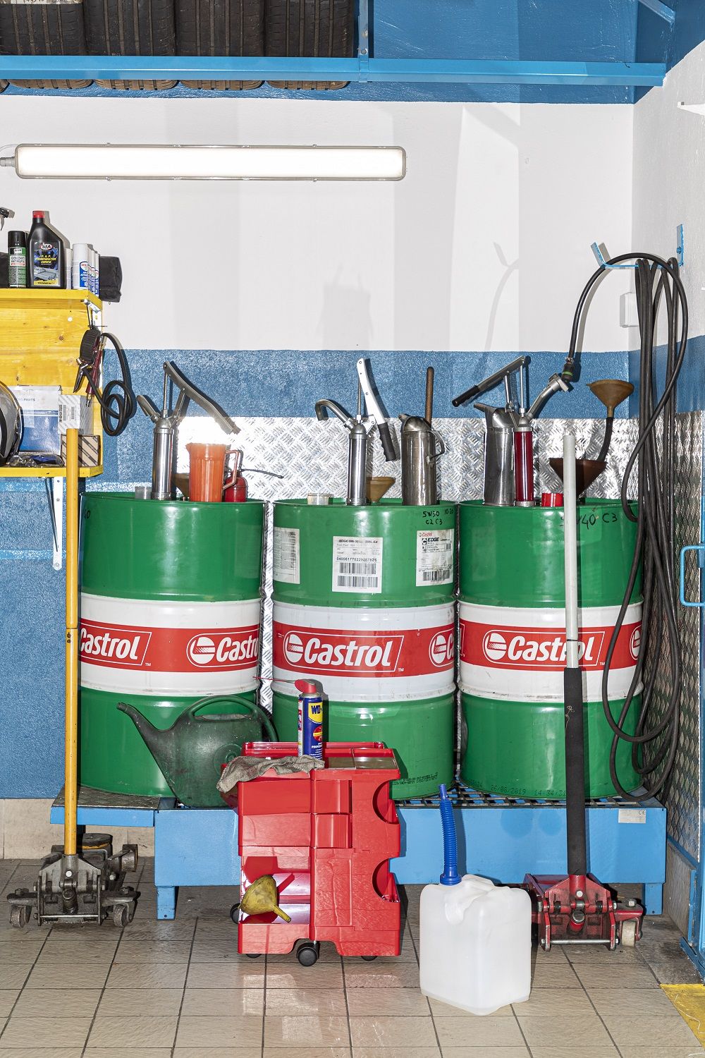 Boby B32 Roll Containers B-Line Cumin Boby B32 Roll Containers B-Line Cumin