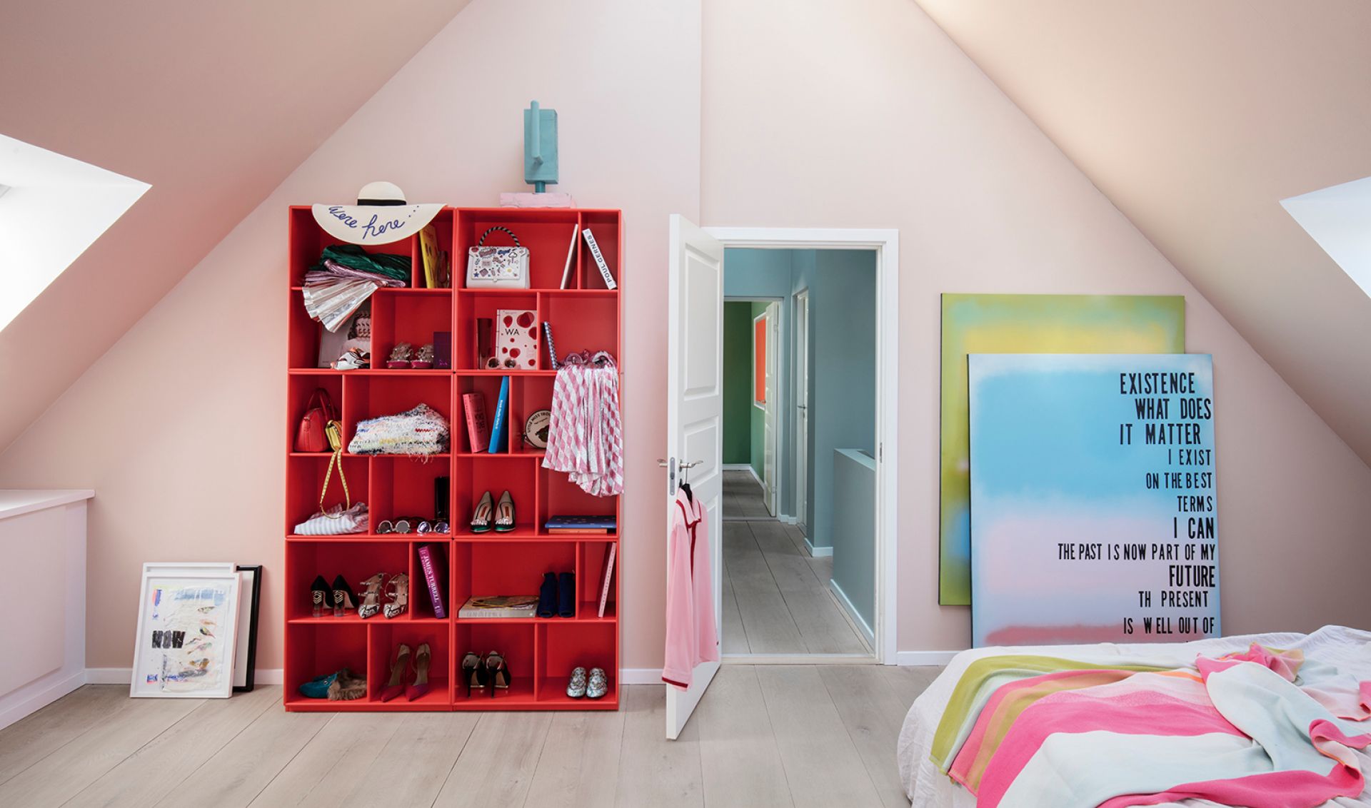 READ bookcase Montana QUICK SHIP