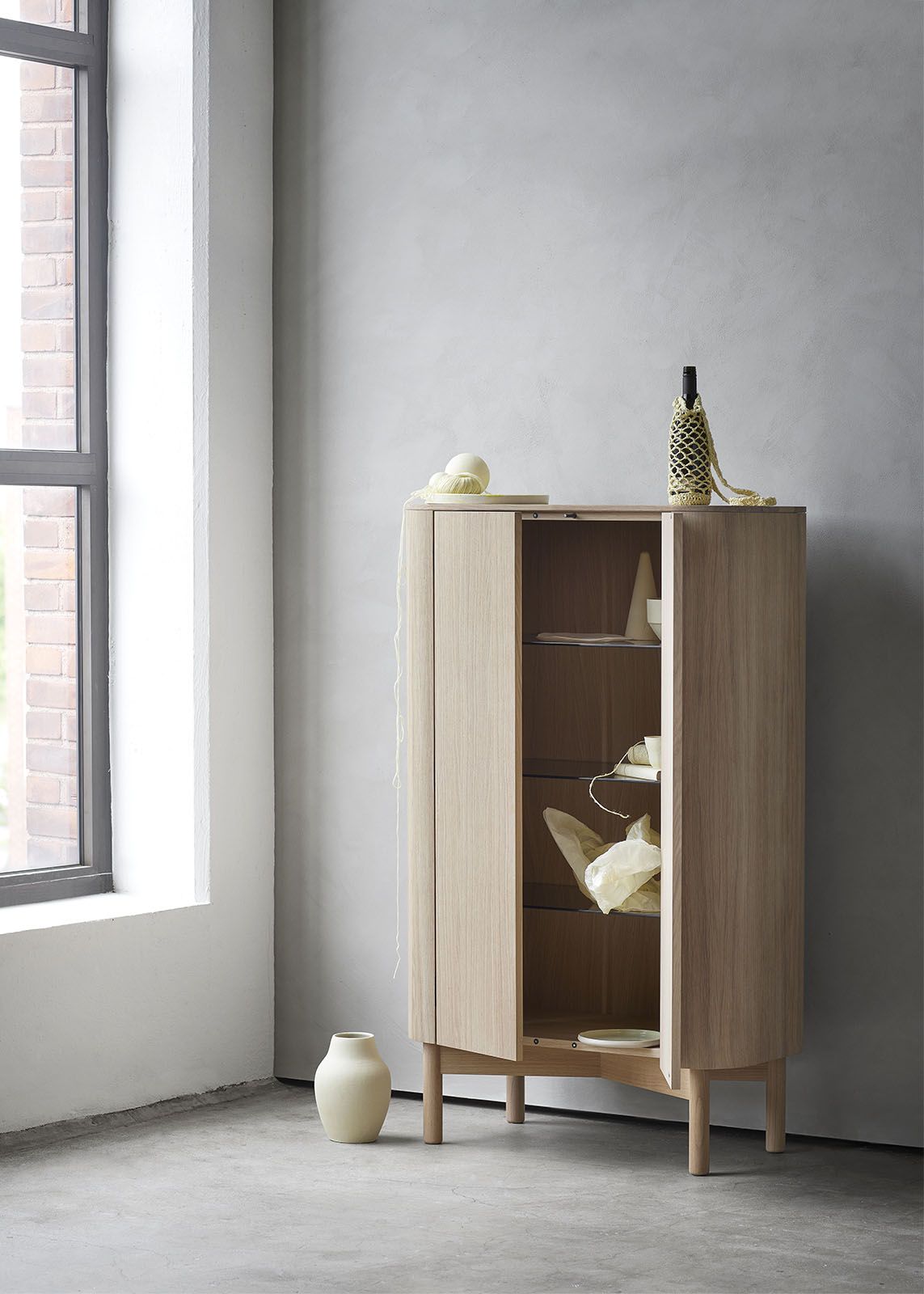 Loud cabinet light oak Northern