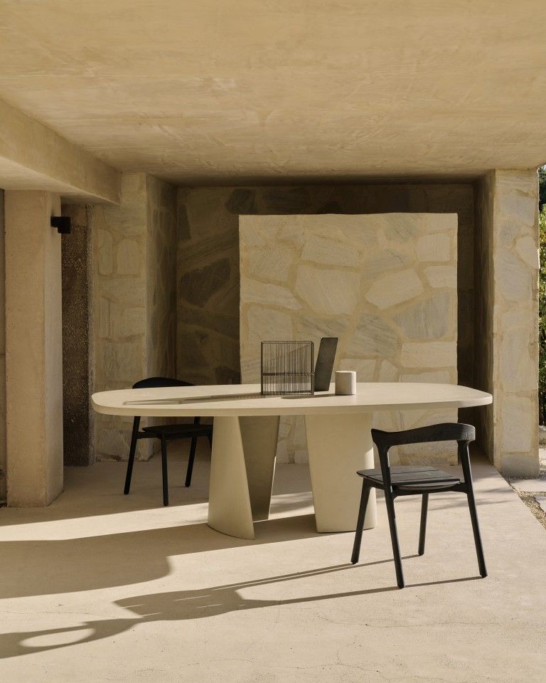 Canyon dining table outdoor concrete Ethnicraft