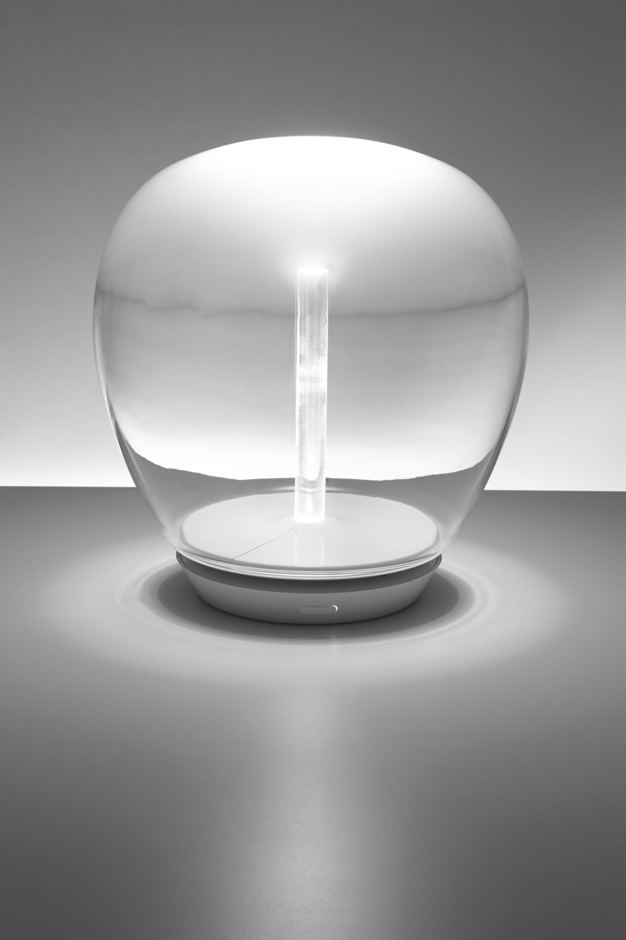 Empatia 16 table lamp Artemide