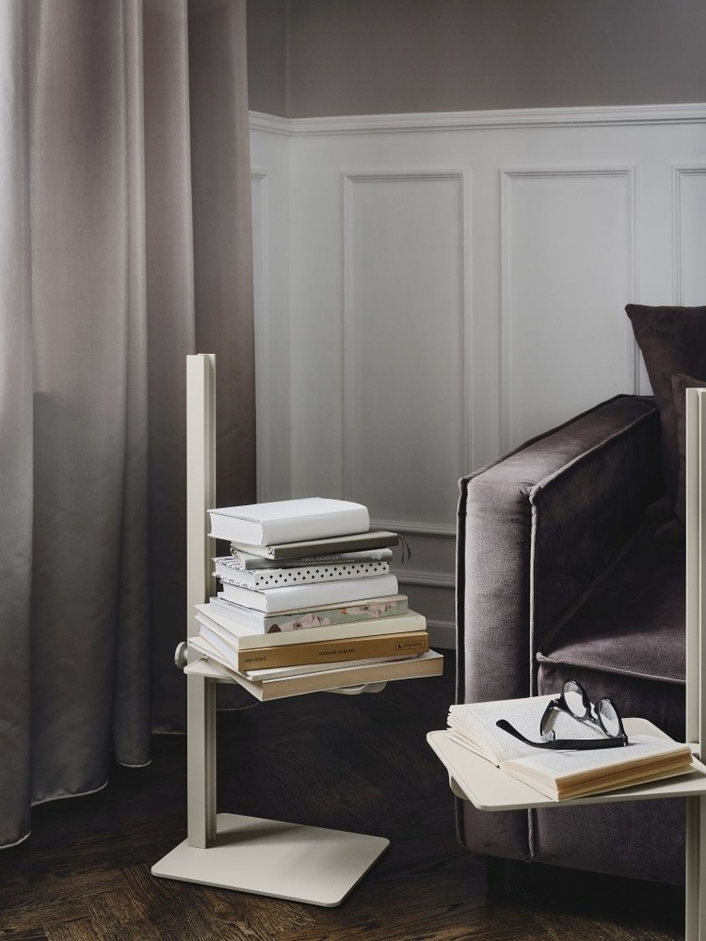 Museum Sidetable Adjustable in Height String Furniture