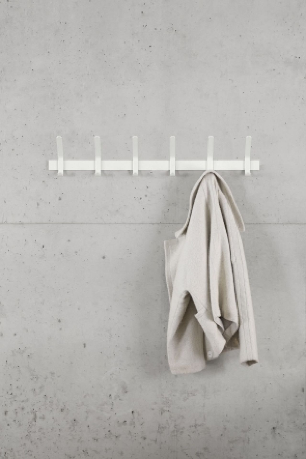 FK08 Uni Coat Rack e15