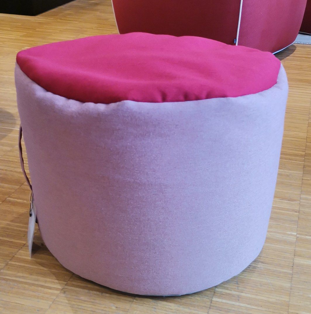 PoufPouf Stool BERRY Remember EXHIBITION PIECE
