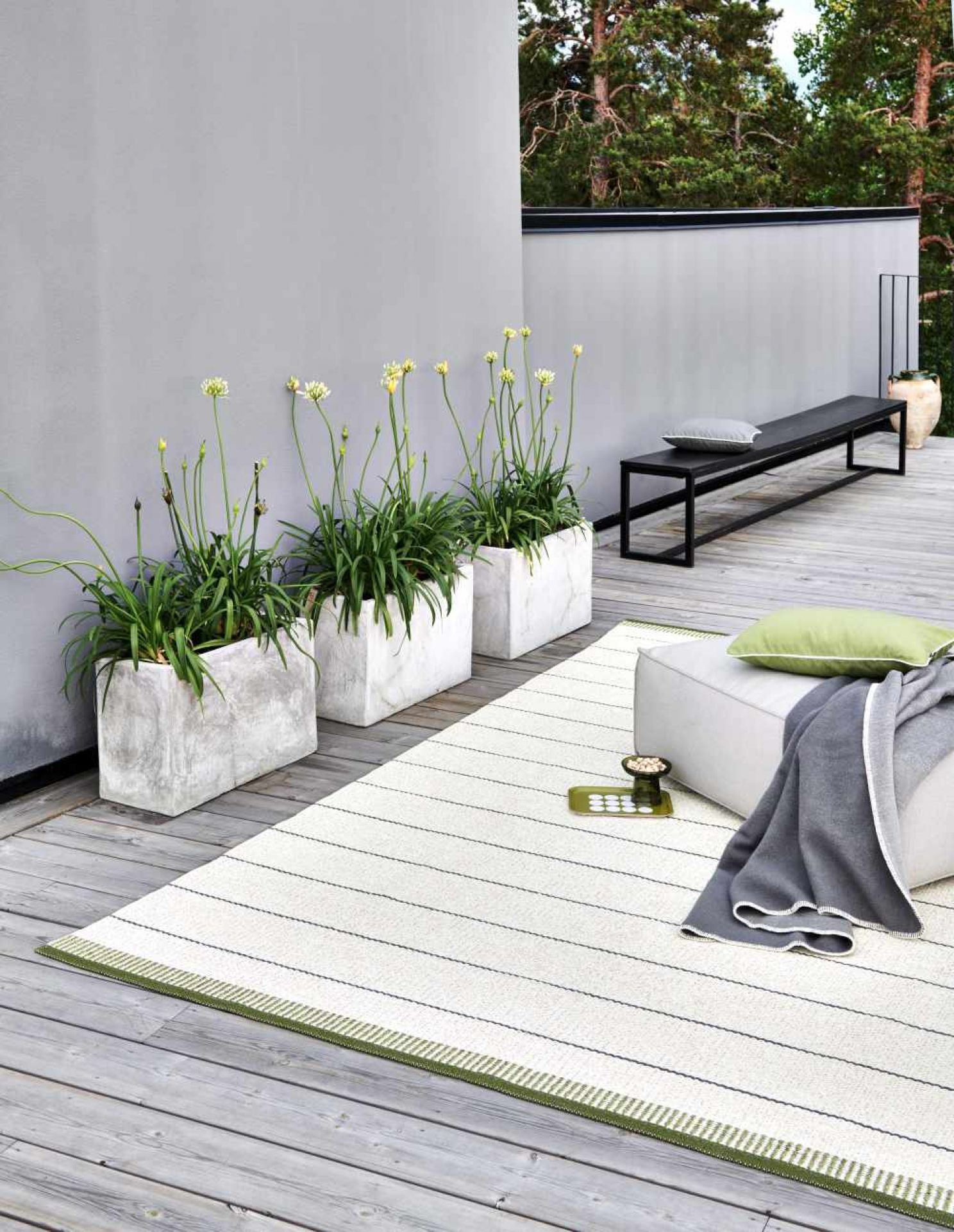 Belle Plastic Rug 230x320 cm Pappelina