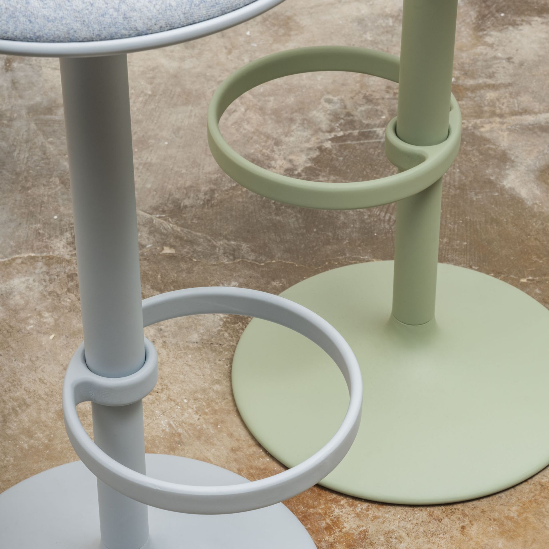 Hula BQ2971 bar stool Andreu World 