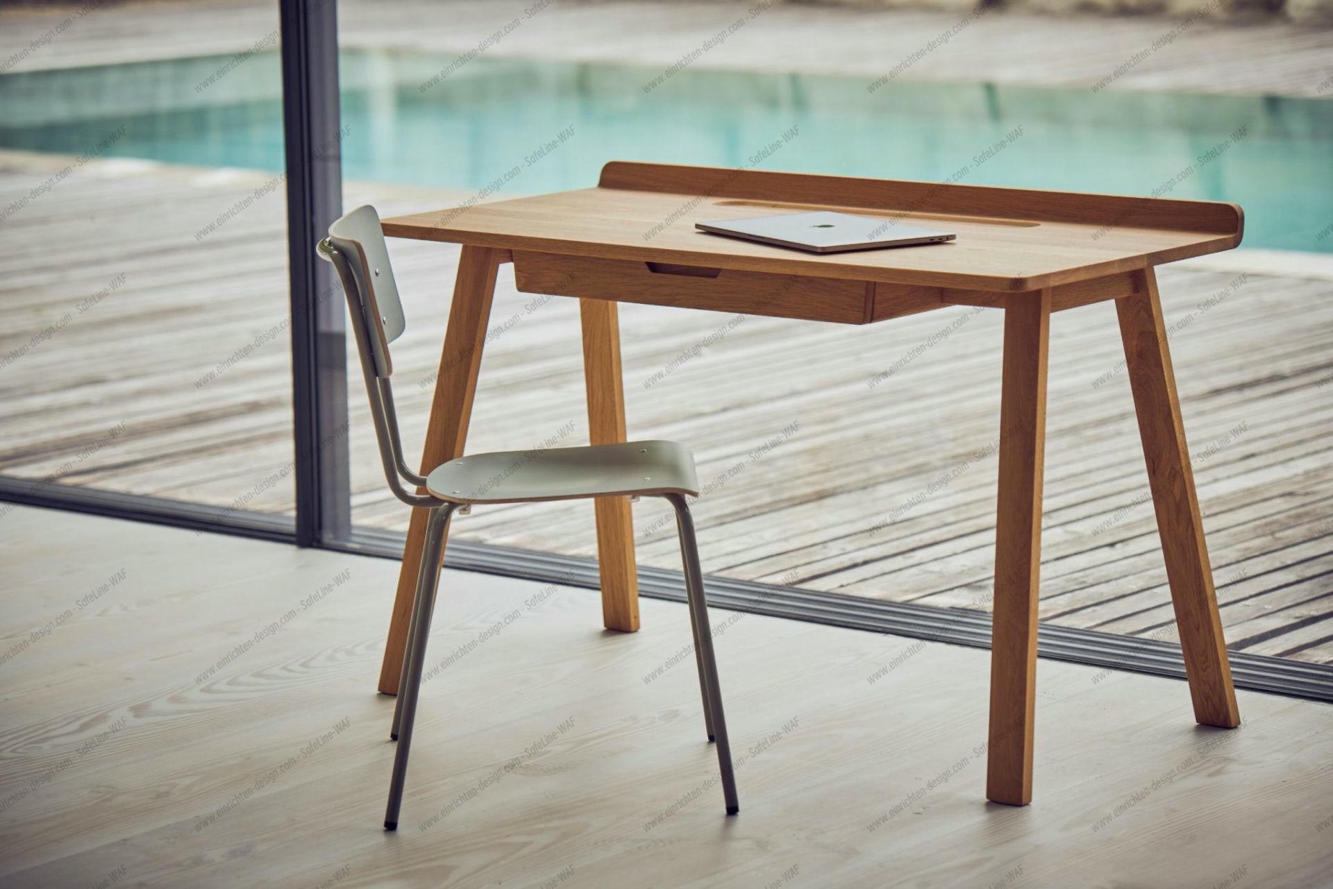 Nara writing table Jan Kurtz