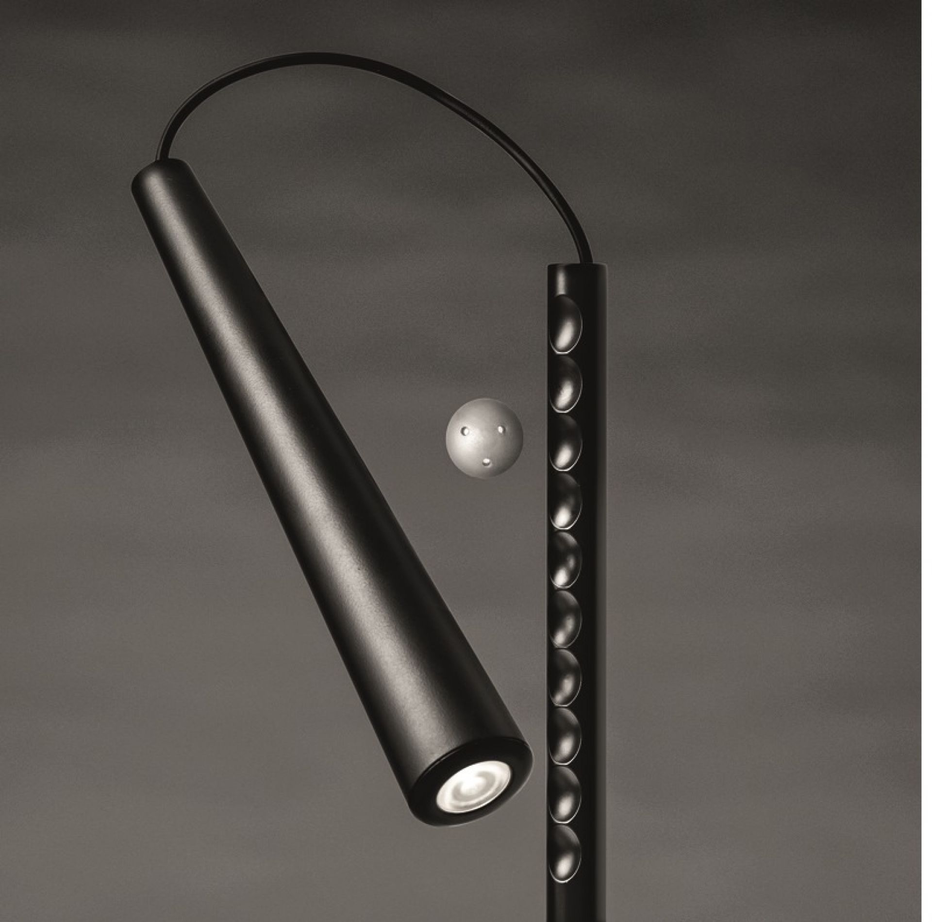 Magneto LED table lamp Foscarini